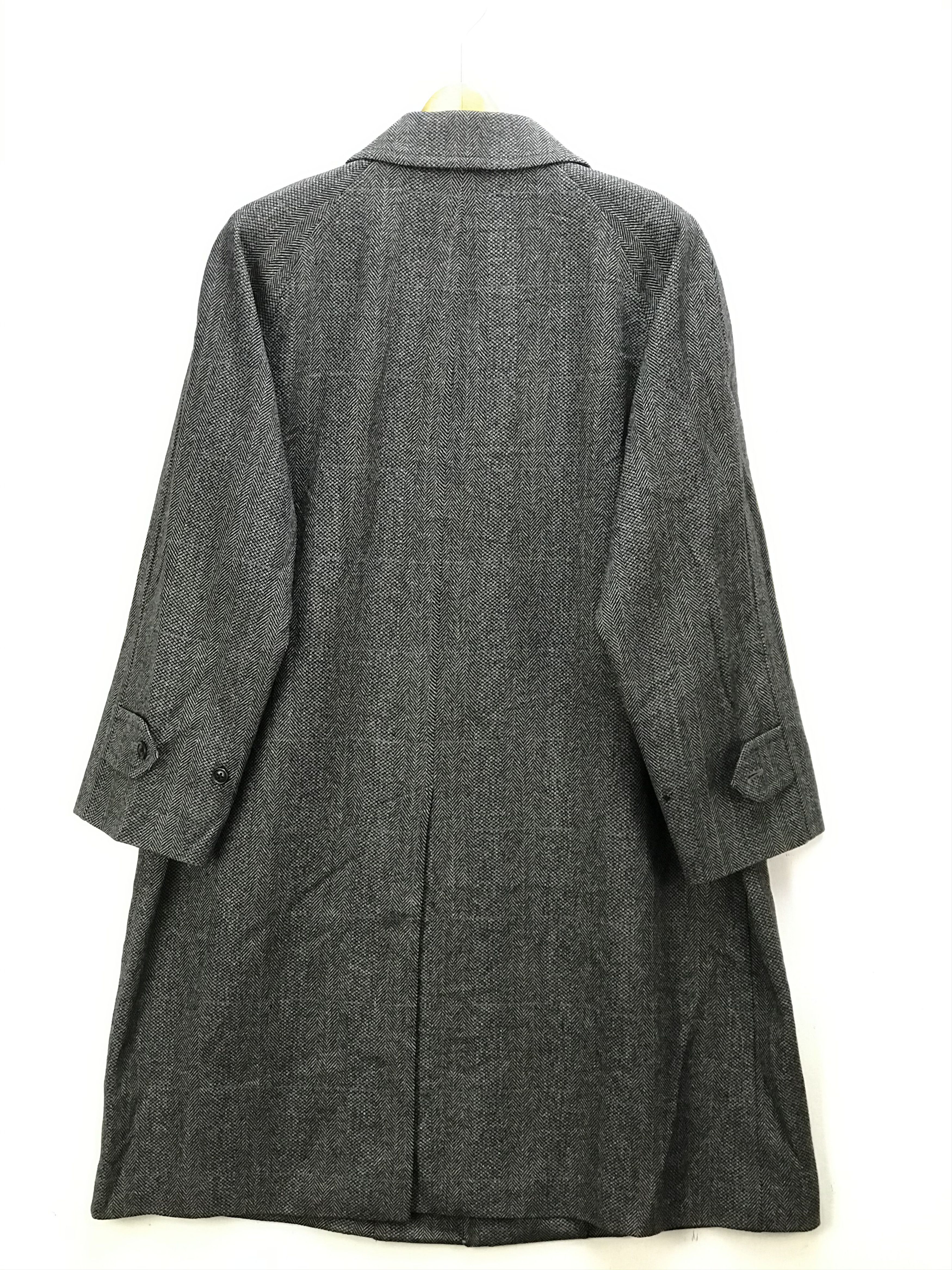Burberry AUTHEN VINTAGE BURBERRY HERRINGBONE TWILL OVERCOAT Size US L / EU 52-54 / 3 - 4 Thumbnail