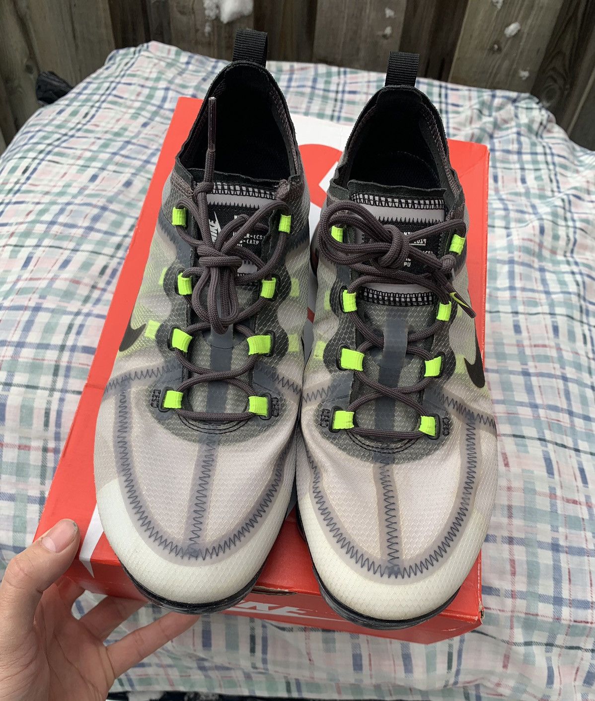 Nike Nike Air VaporMax 2019 Atmosphere Grey - Volt Size US 9 / EU 42 - 2 Thumbnail