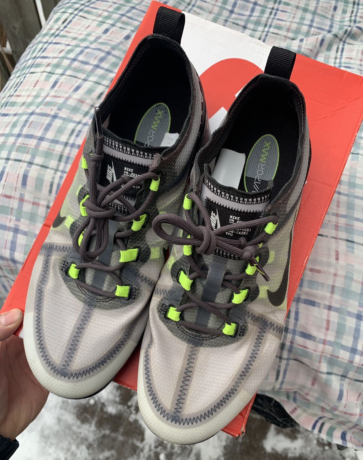 Nike Nike Air VaporMax 2019 Atmosphere Grey - Volt Size US 9 / EU 42 - 3 Thumbnail