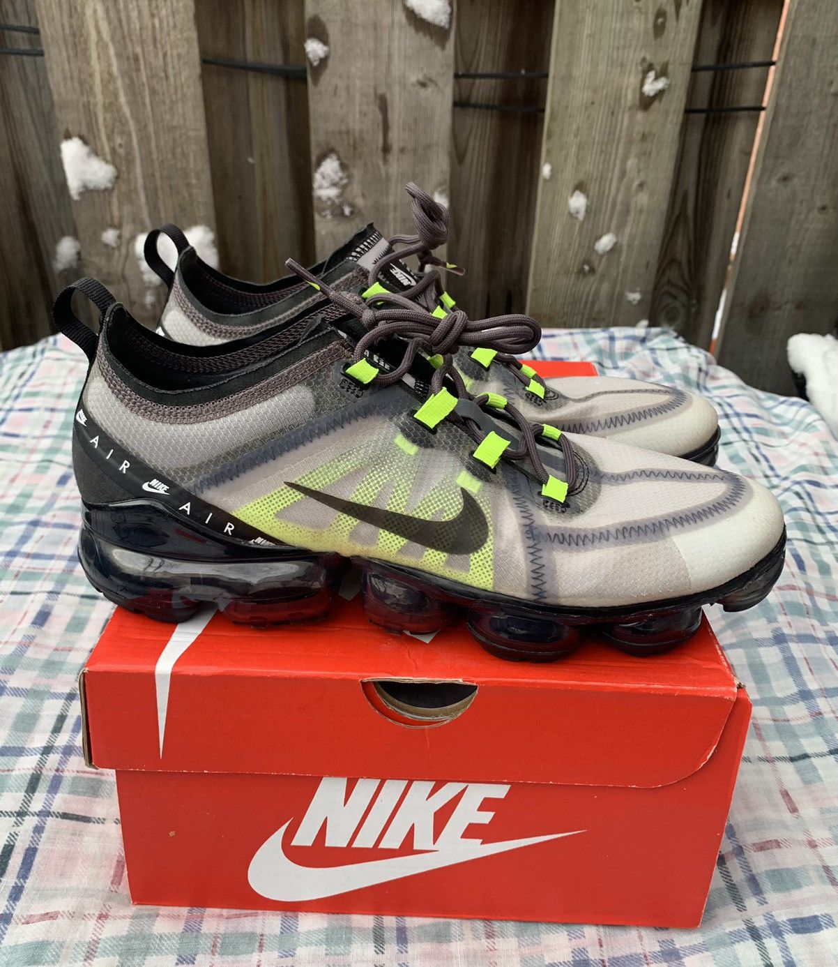 Nike Air VaporMax 2019 Atmosphere Grey Volt