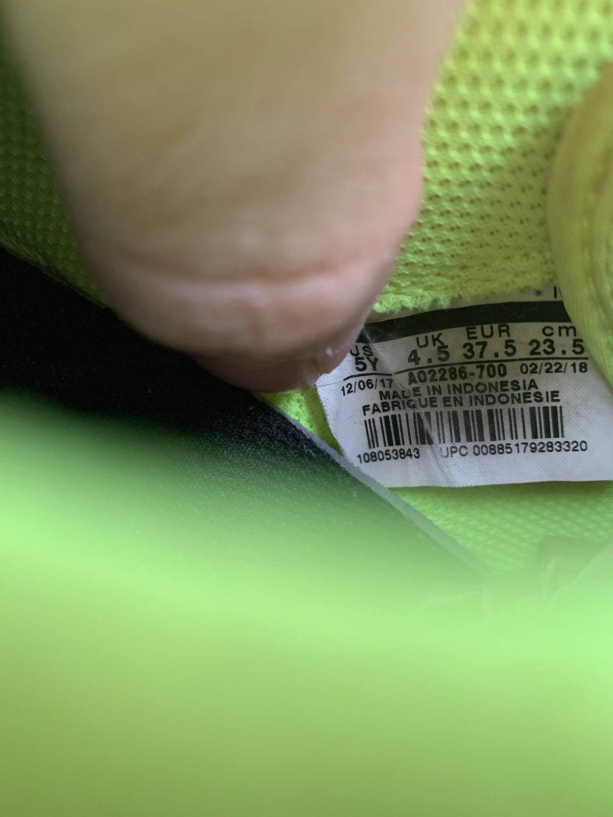 Nike Air Force One LV8 UV GS Volt Size US 5 / EU 37 - 8 Thumbnail