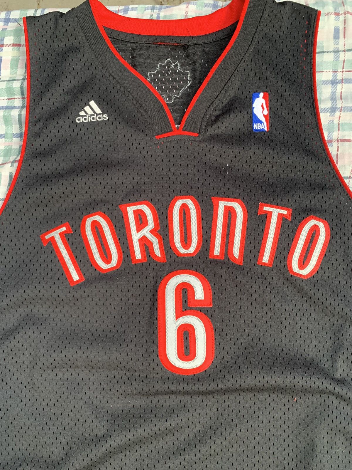 Adidas × NBA × Vintage Adidas Toronto Raptors Jermaine O’neal NBA Jersey Size US XL / EU 56 / 4 - 5 Thumbnail