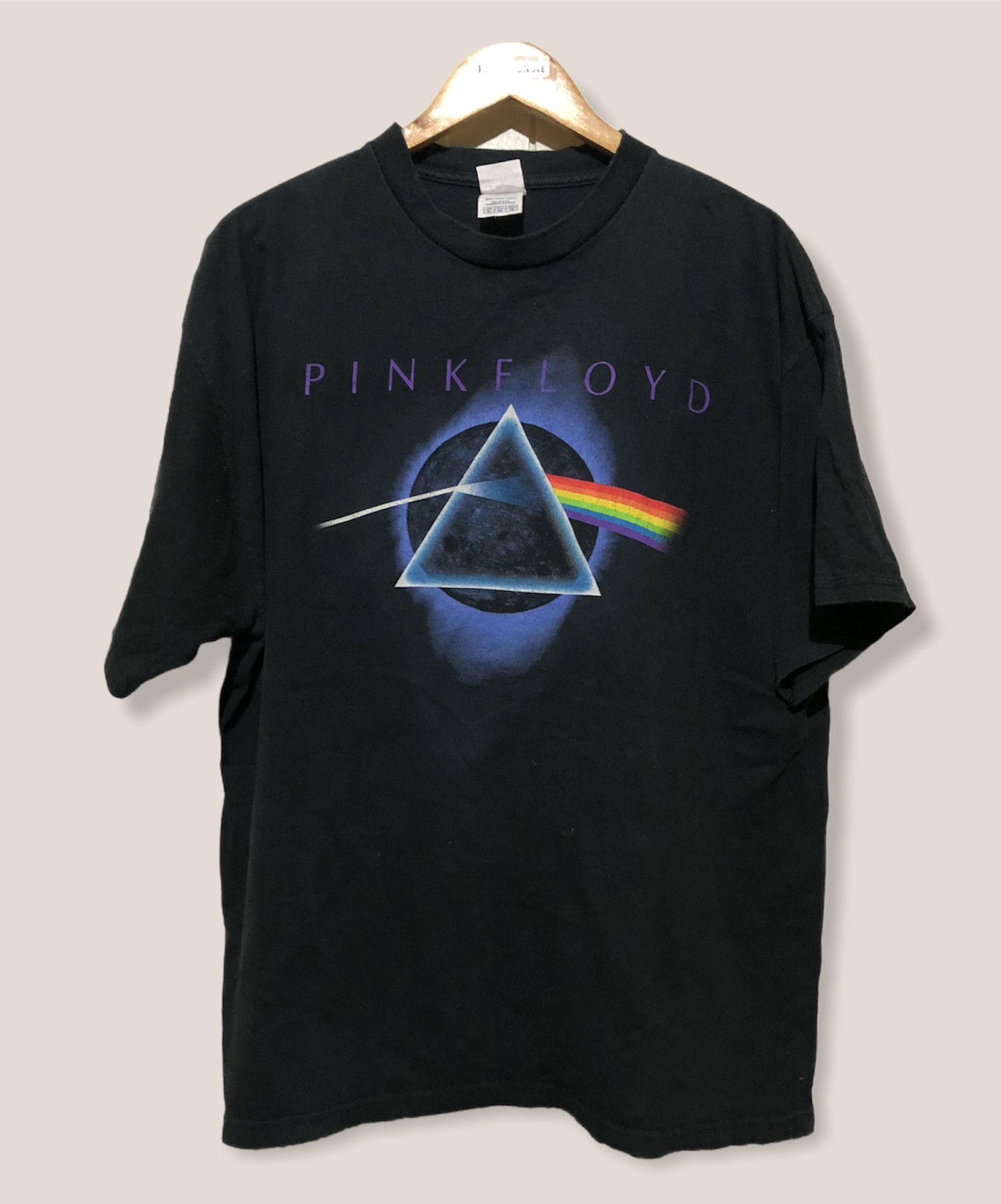 Band Tees Vintage Pink Floyd Band Tshirt Size US XL / EU 56 / 4 - 1 Thumbnail