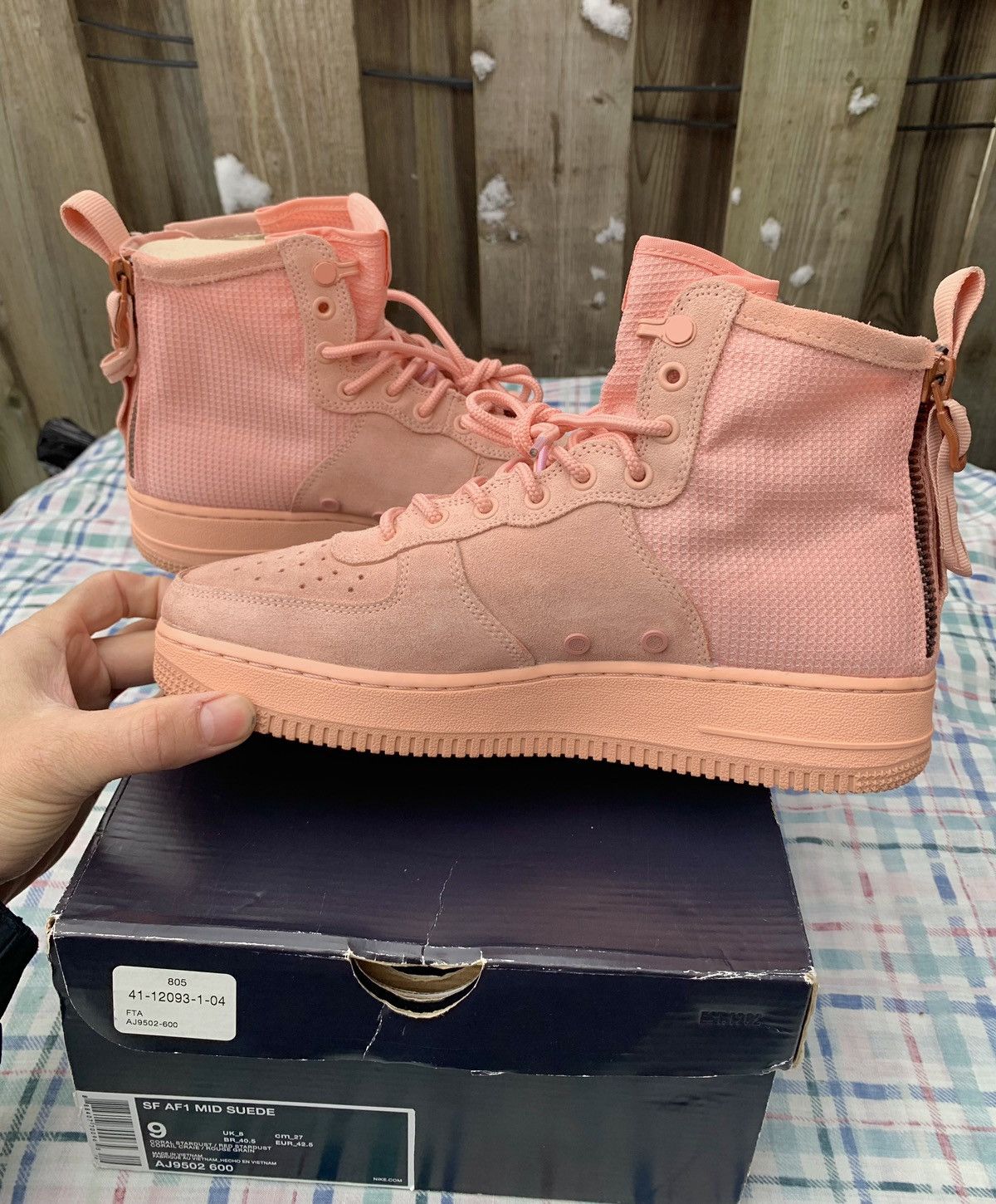 Nike Nike SF Air Force 1 Mid Coral Stardust Size US 9 / EU 42 - 7 Thumbnail