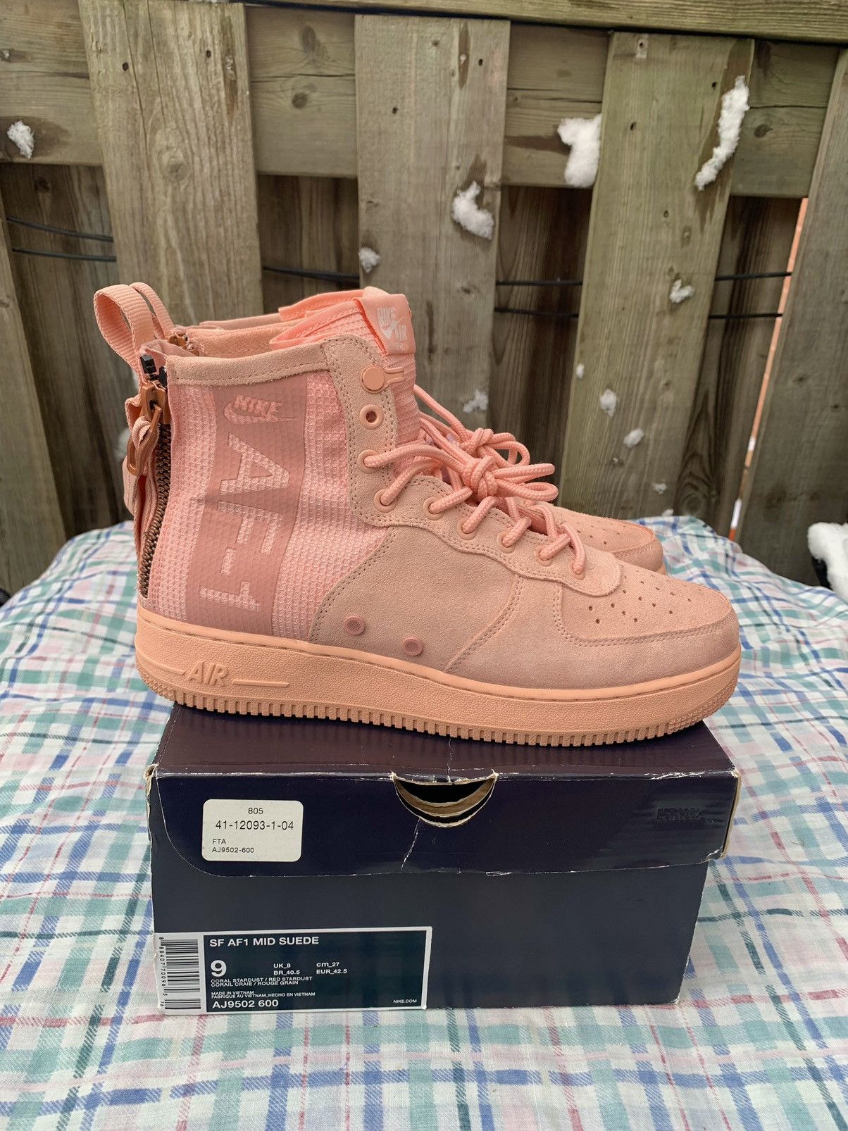 Nike Nike SF Air Force 1 Mid Coral Stardust Size US 9 / EU 42 - 2 Thumbnail