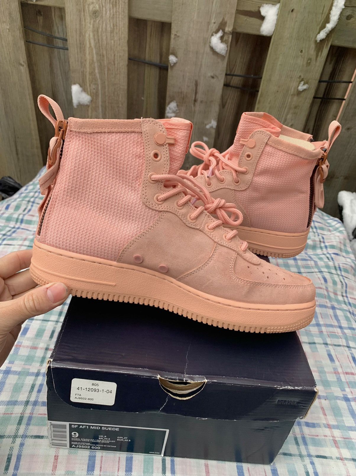 Nike Nike SF Air Force 1 Mid Coral Stardust Size US 9 / EU 42 - 6 Thumbnail