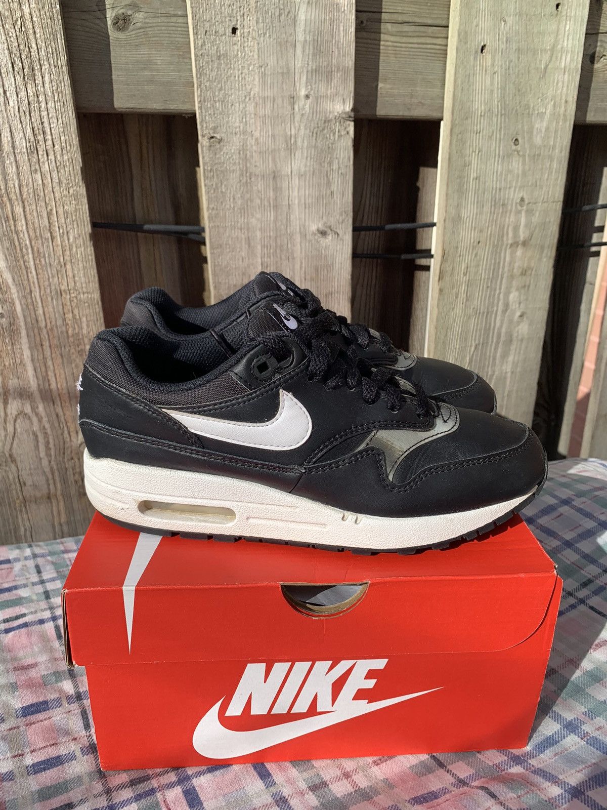 Nike Nike Air Max 1 Black / White Size US 5 / EU 37 - 9 Thumbnail