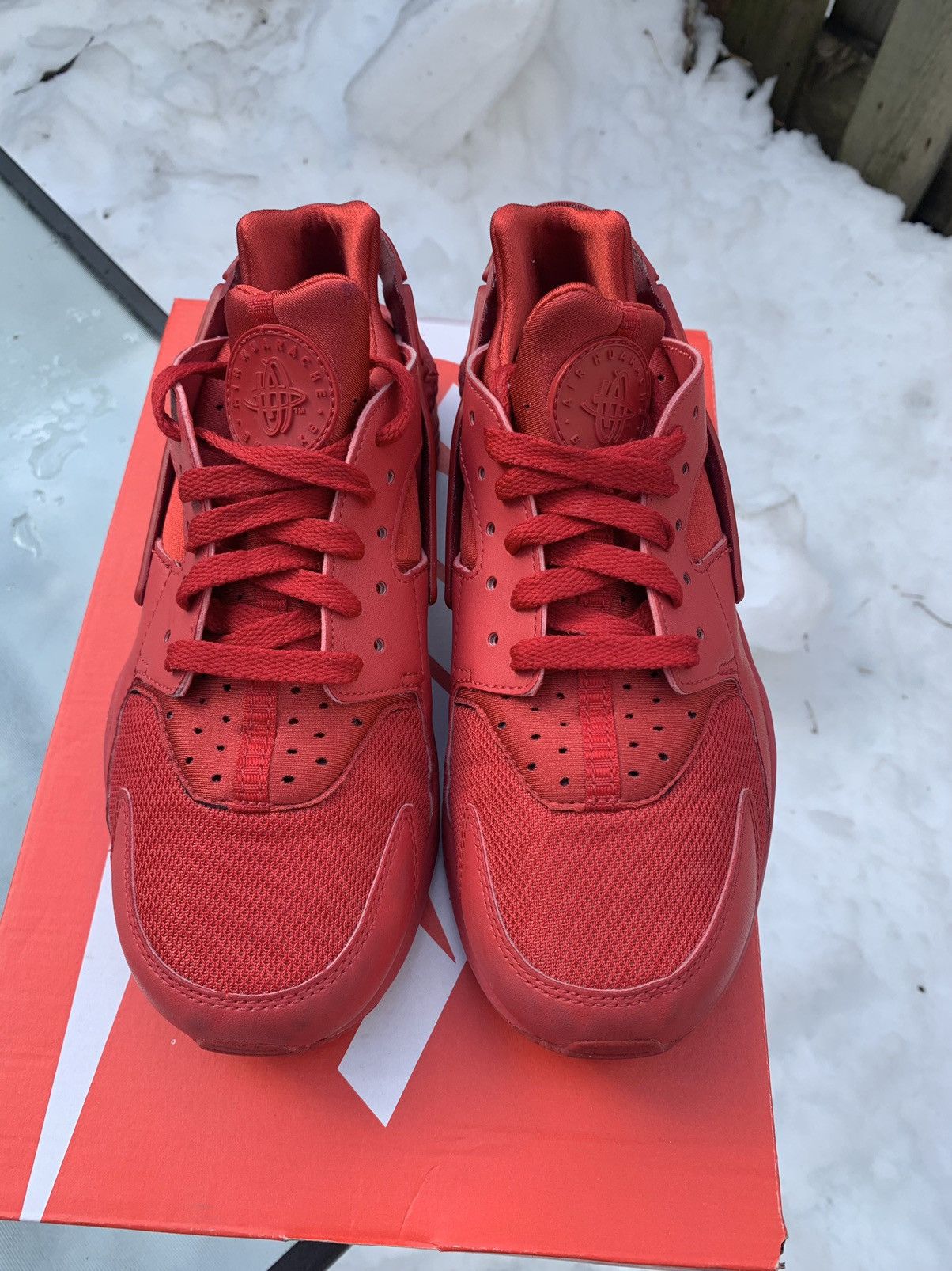 Nike Nike Air Huarache Triple Red Size US 8 / EU 41 - 2 Thumbnail