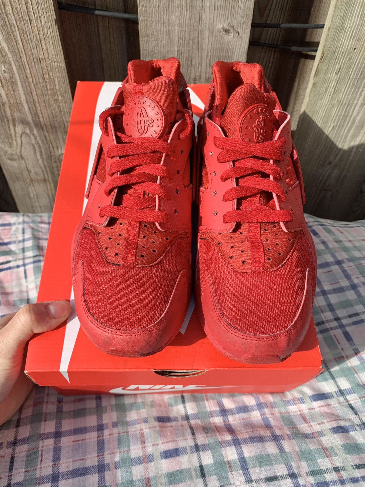 Nike Nike Air Huarache Triple Red Size US 8 / EU 41 - 8 Thumbnail