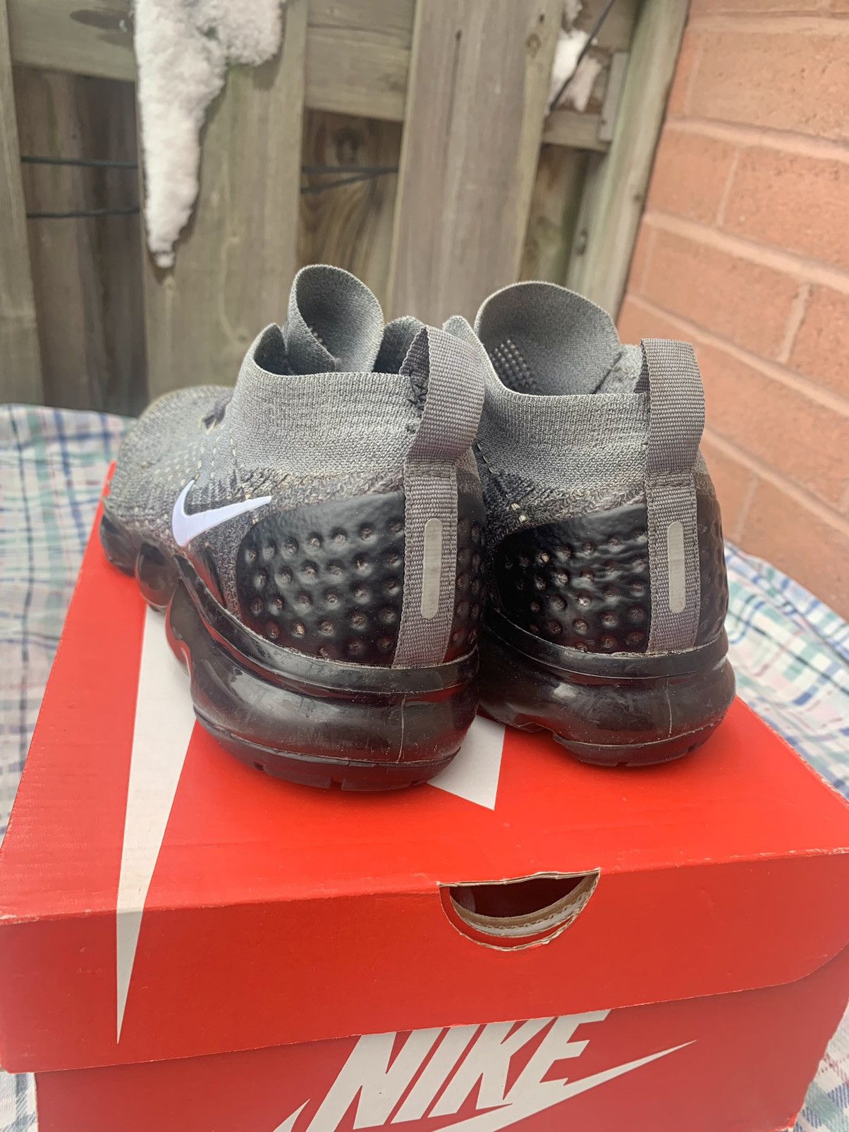 Nike Nike Air VaporMax 2 Wolf Grey Size US 8.5 / EU 41-42 - 3 Thumbnail