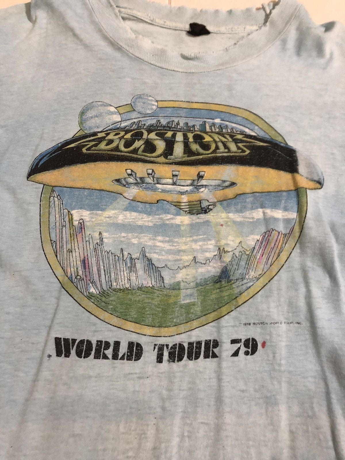 Band Tees × Vintage Thrashed/Distressed 70s Boston world tour 79 band tees Size US M / EU 48-50 / 2 - 3 Thumbnail