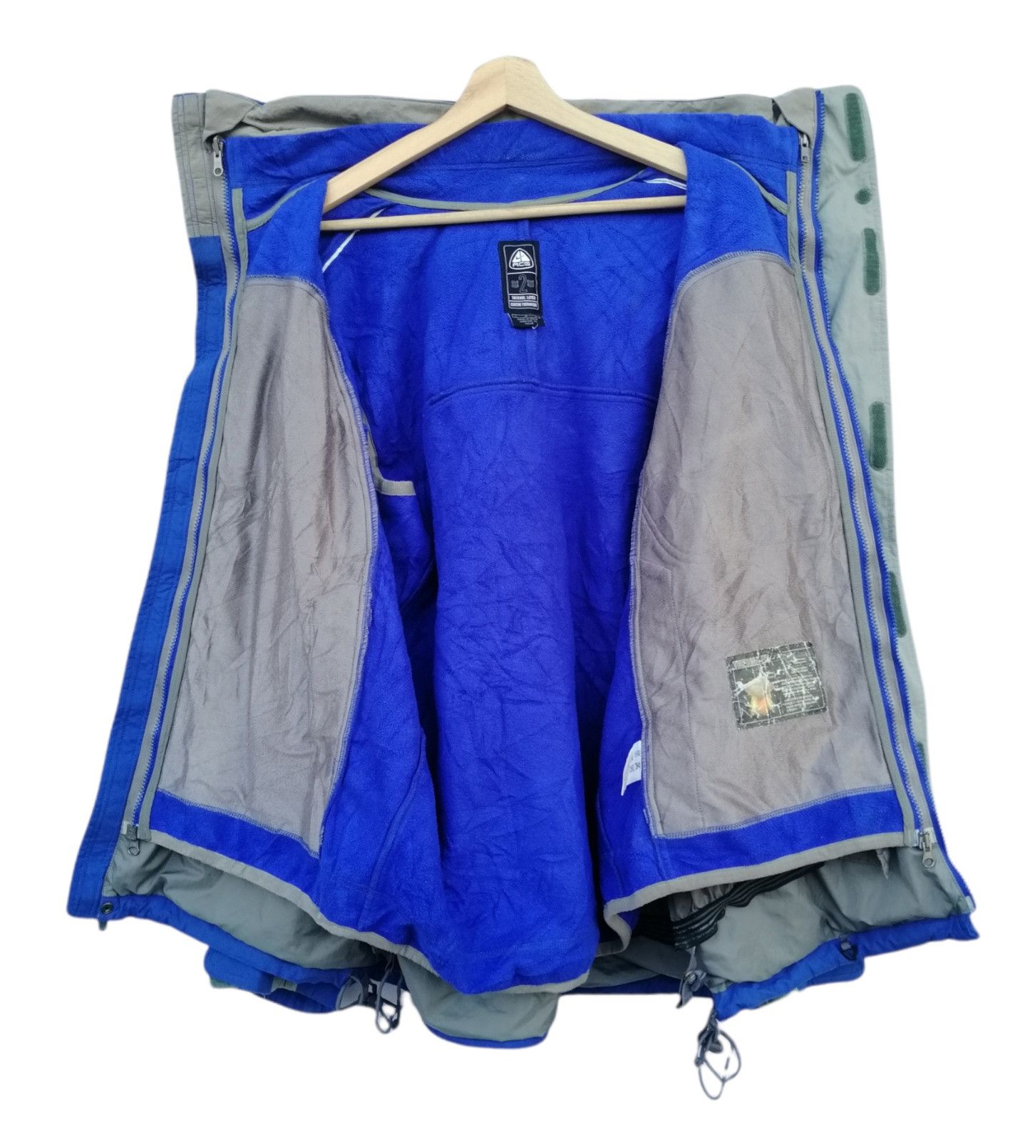 Japanese Brand Nike ACG Storm-FIT ADV Hiking Jacket Size US L / EU 52-54 / 3 - 13 Thumbnail