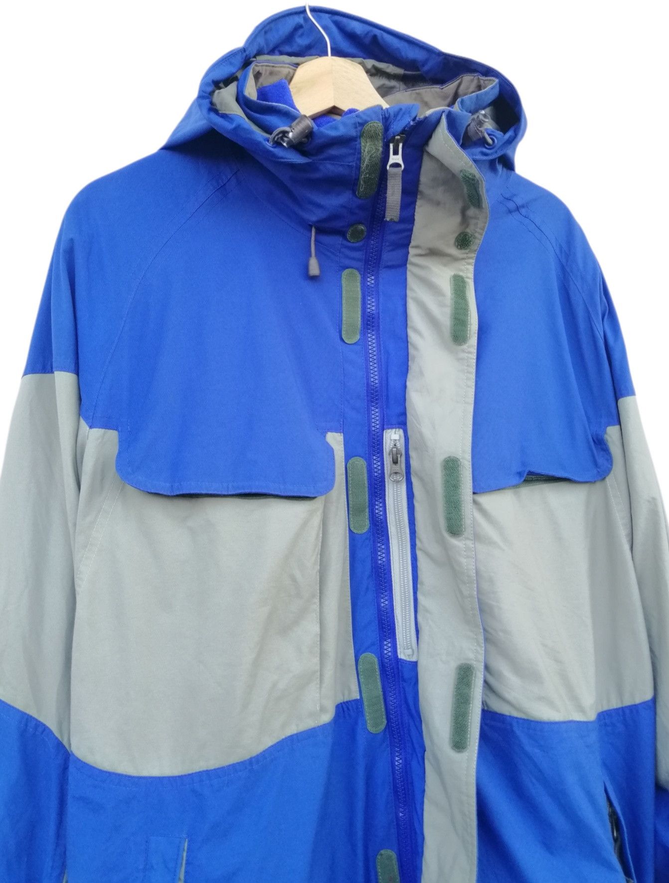 Japanese Brand Nike ACG Storm-FIT ADV Hiking Jacket Size US L / EU 52-54 / 3 - 5 Thumbnail