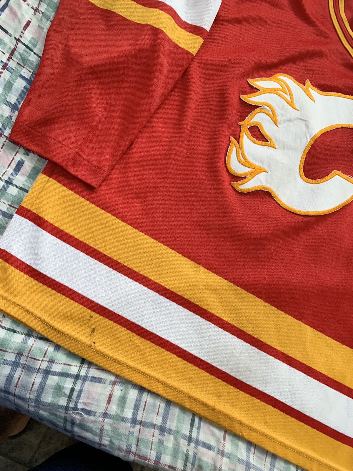 Ccm × NHL × Vintage 90s Vintage CCM Calgary Flames NHL Jersey Size US M / EU 48-50 / 2 - 5 Thumbnail