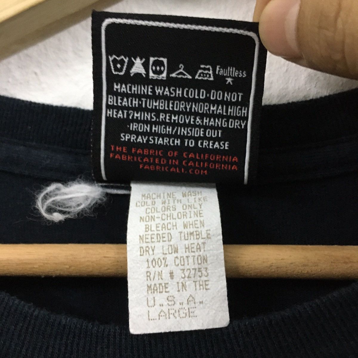 Gotcha × Vintage Rare Vintage Gotcha Surfing Big Spellout Tshirt Size US L / EU 52-54 / 3 - 4 Thumbnail