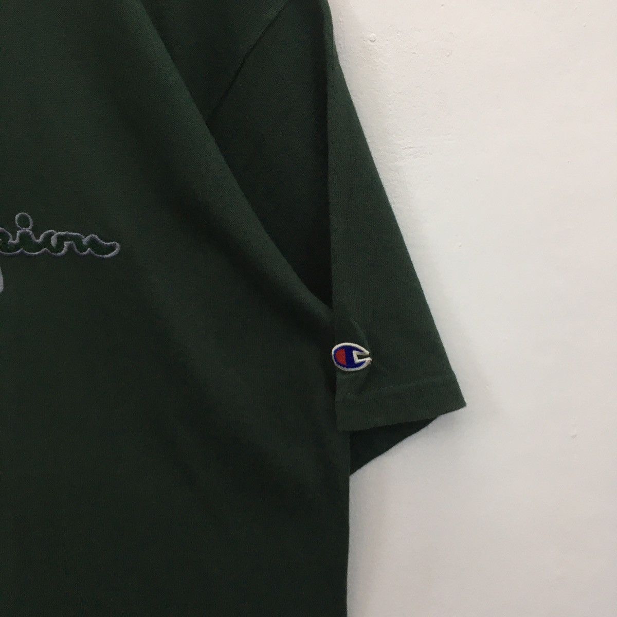 Champion Rare Vintage 90s CHAMPION Spellout Embroidery Tshirt Size US L / EU 52-54 / 3 - 5 Thumbnail