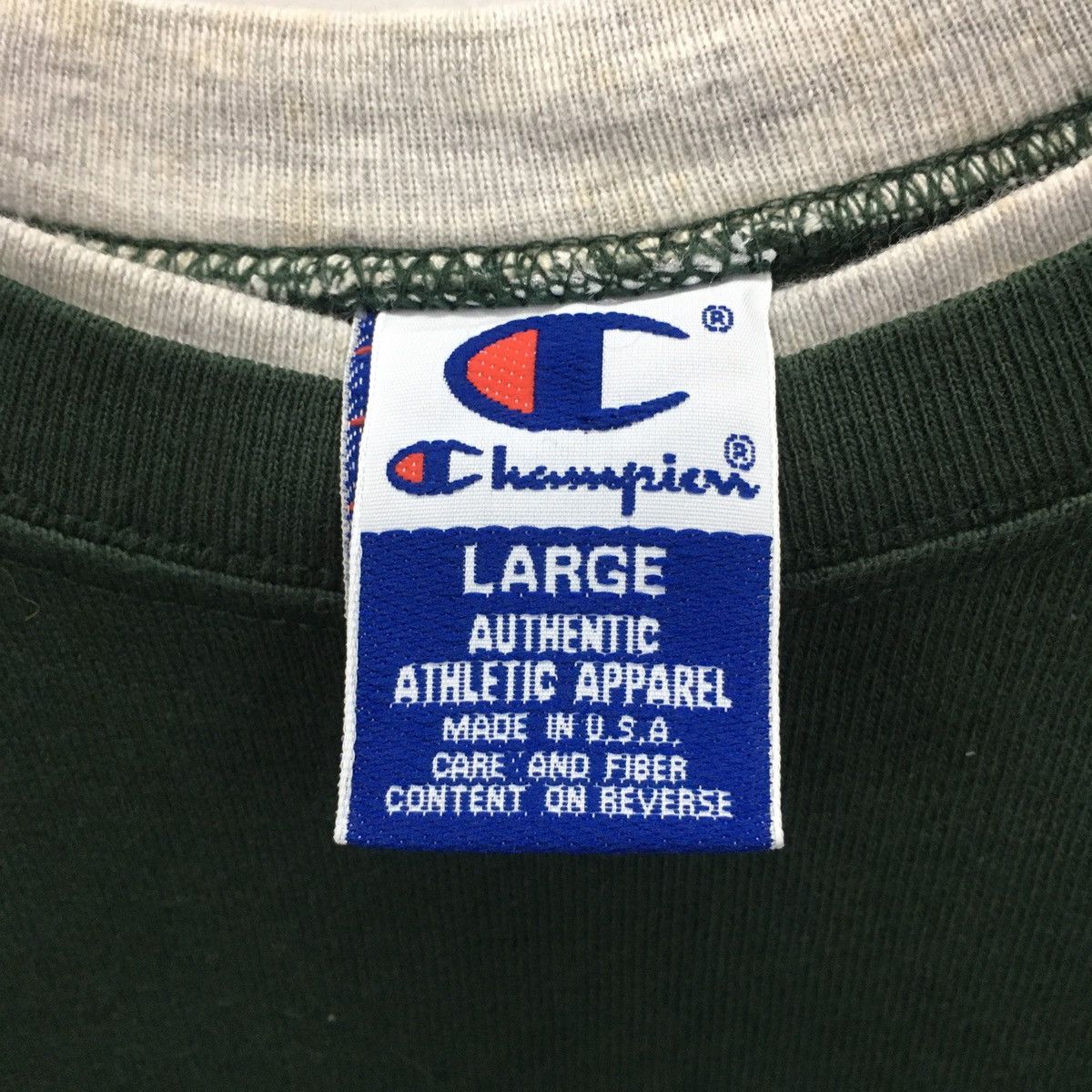 Champion Rare Vintage 90s CHAMPION Spellout Embroidery Tshirt Size US L / EU 52-54 / 3 - 2 Thumbnail