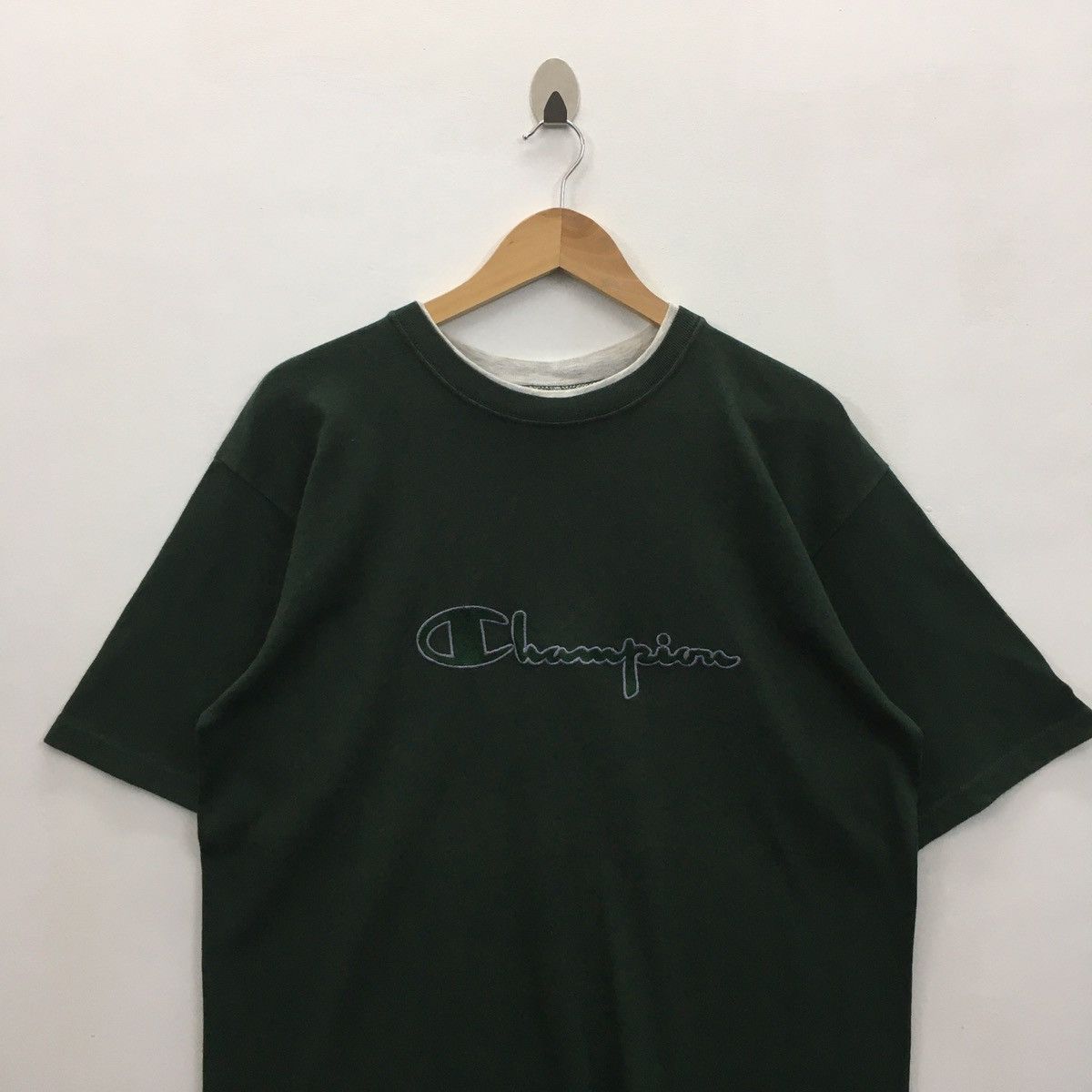 Champion Rare Vintage 90s CHAMPION Spellout Embroidery Tshirt Size US L / EU 52-54 / 3 - 4 Thumbnail