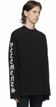 商品コード VETEMENTS☆Gothic Font Long Sleeveヴェトモン登坂 - トップス