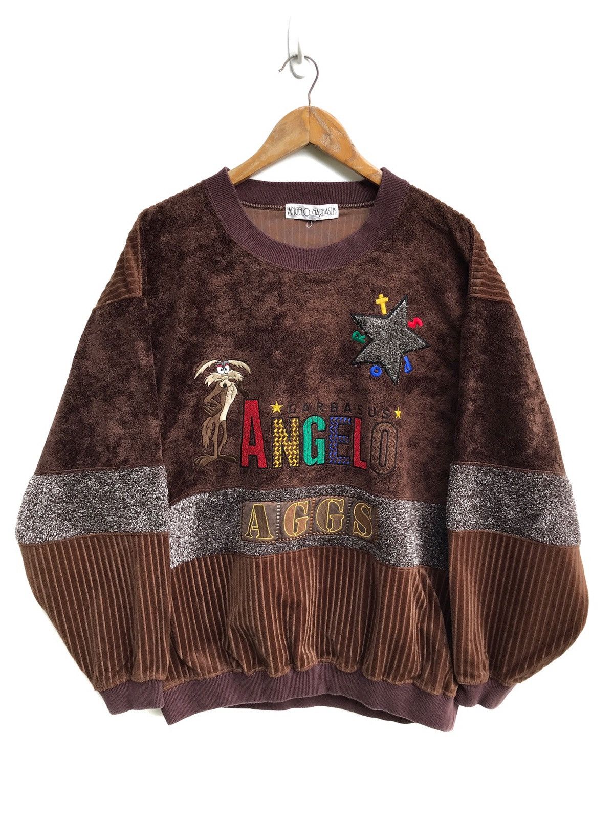 image of Vintage 90's Angelo Garbasus Velvet Wile E Coyote Sweatshirt in Brown, Men's (Size Large)
