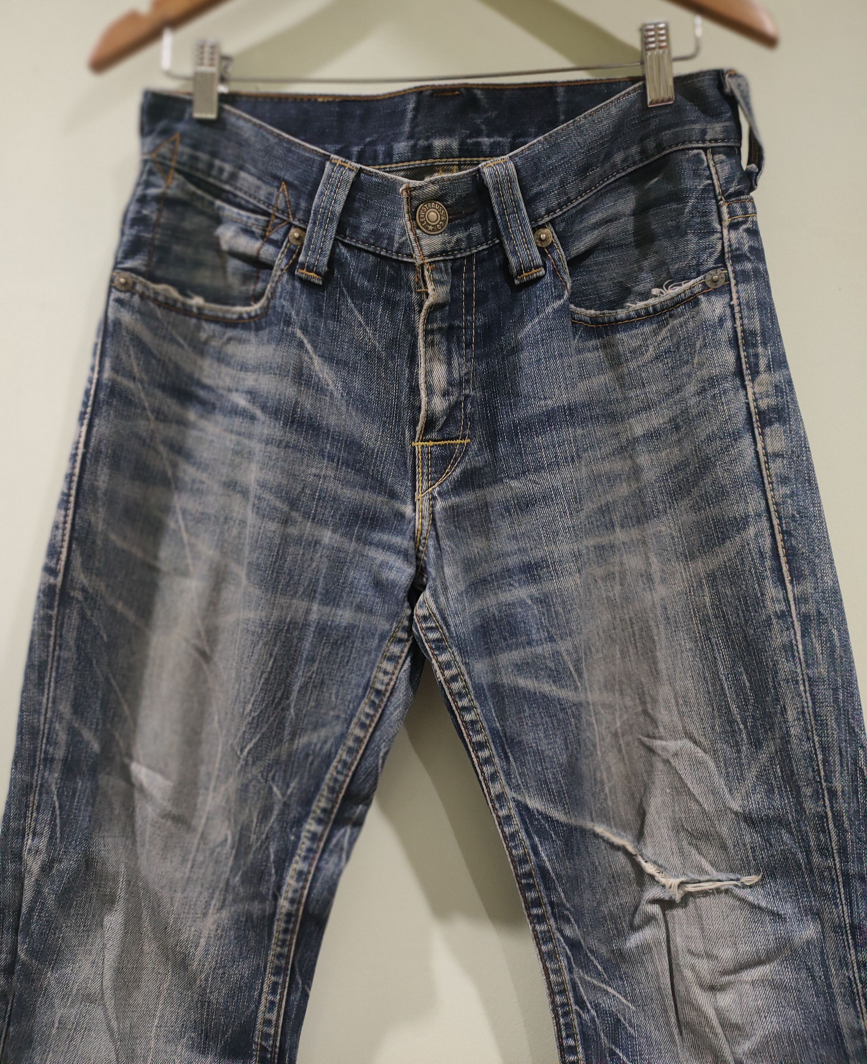Levi's 🔥Flared 🔥Nice Distressed Levis's Denim🔥 Size US 31 - 3 Thumbnail