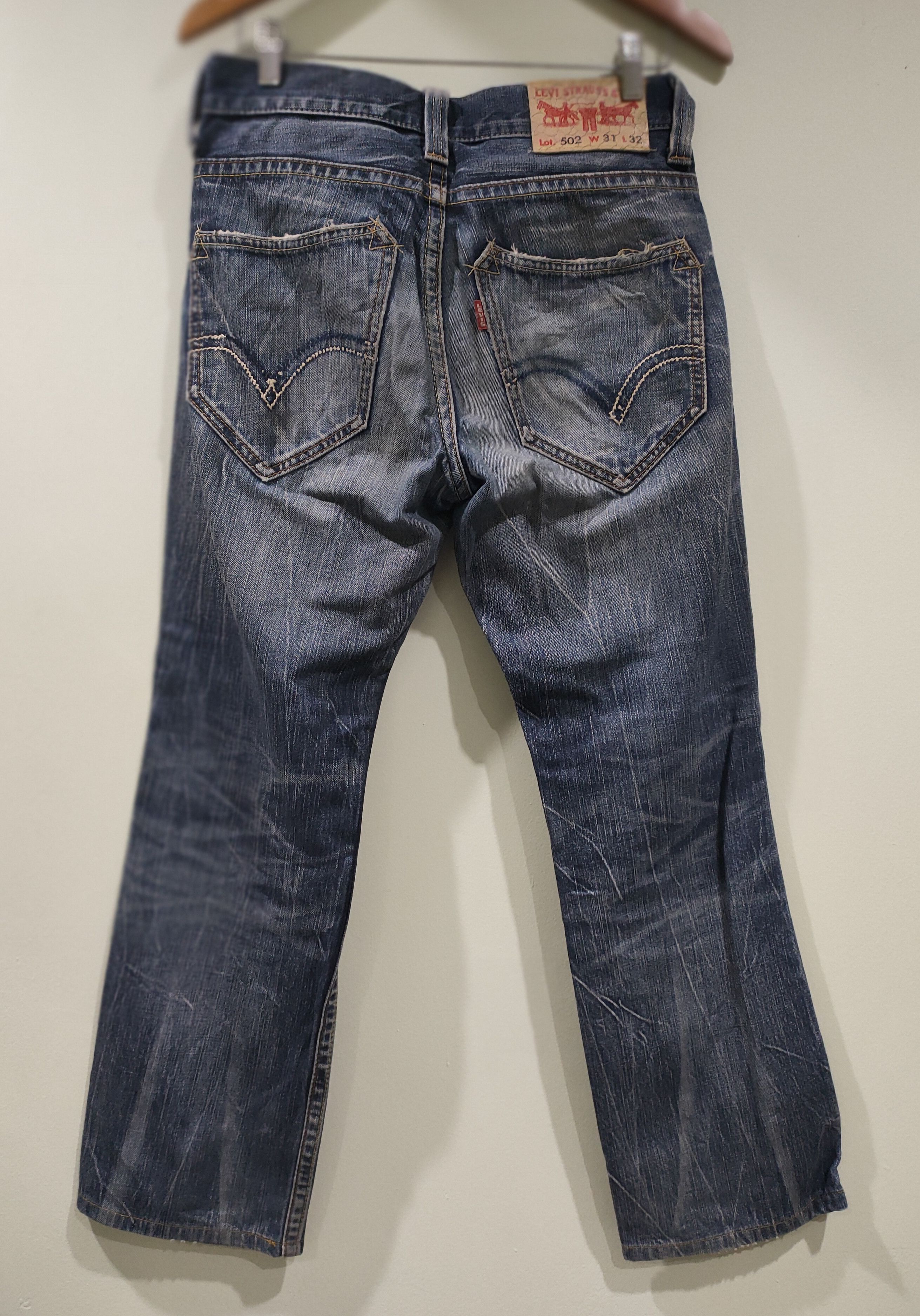 Levi's 🔥Flared 🔥Nice Distressed Levis's Denim🔥 Size US 31 - 9 Thumbnail