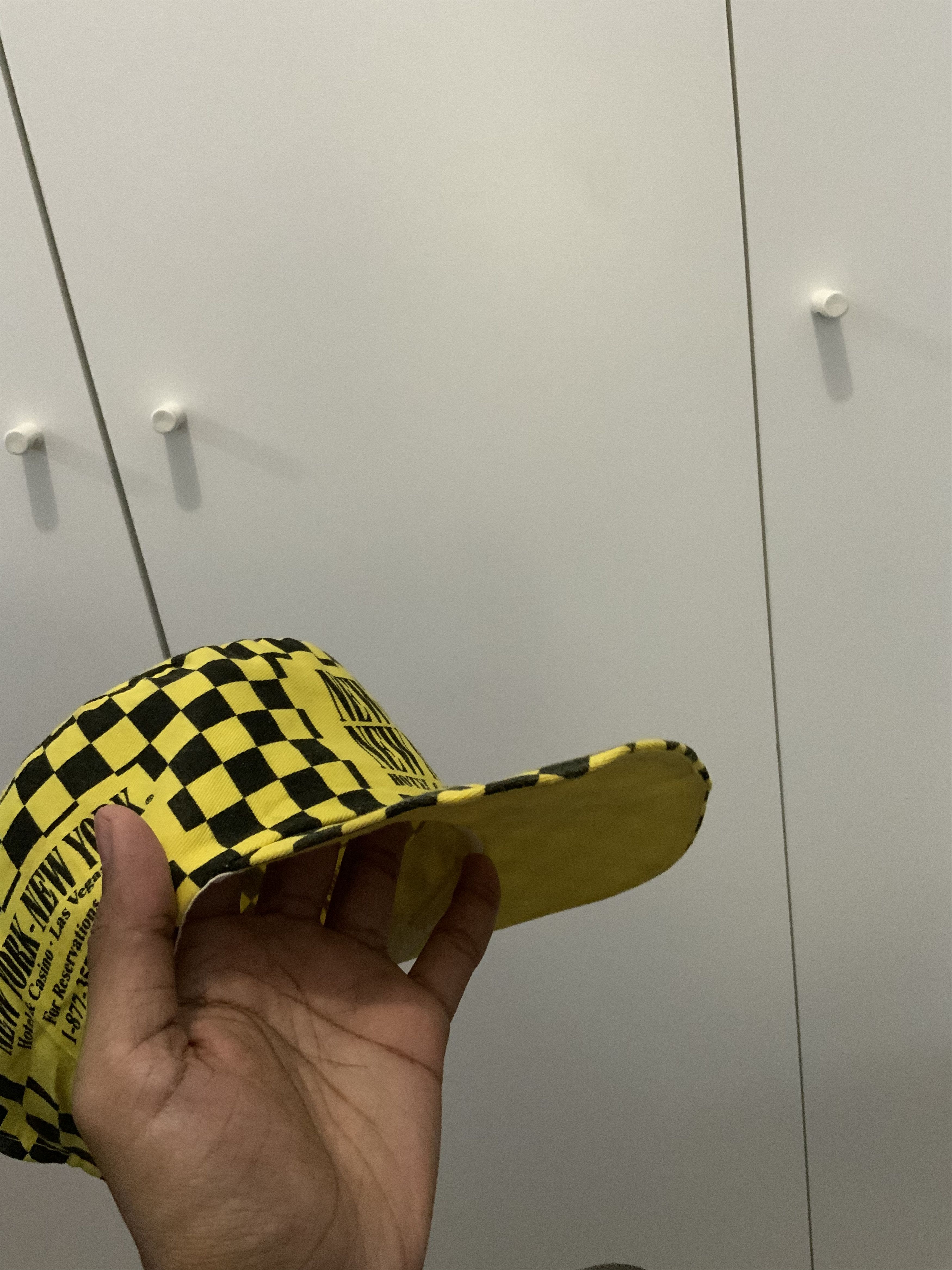 Vintage Yellow New York Hotel & Casino Hat Size ONE SIZE - 13 Thumbnail