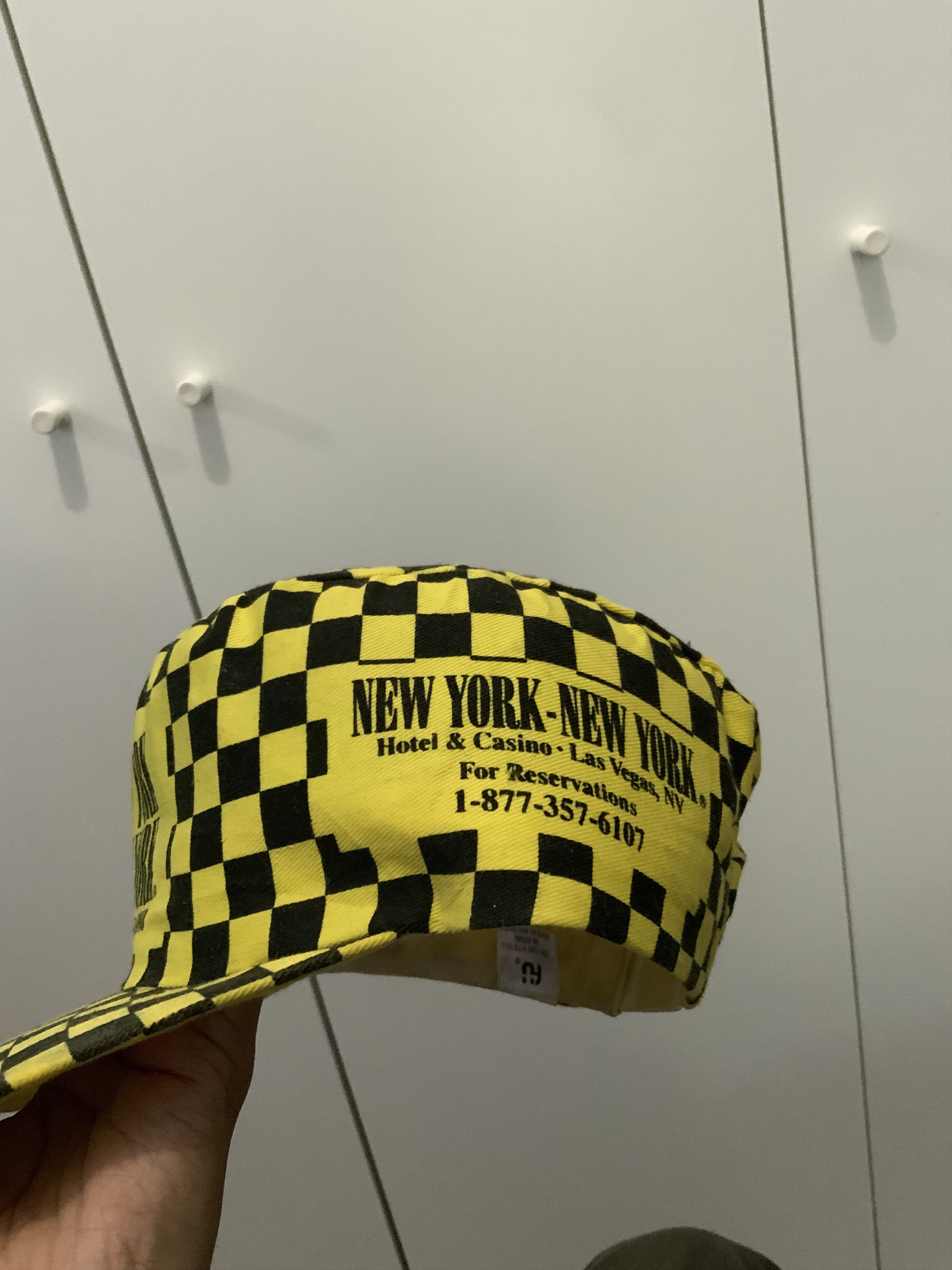 Vintage Yellow New York Hotel & Casino Hat Size ONE SIZE - 9 Thumbnail