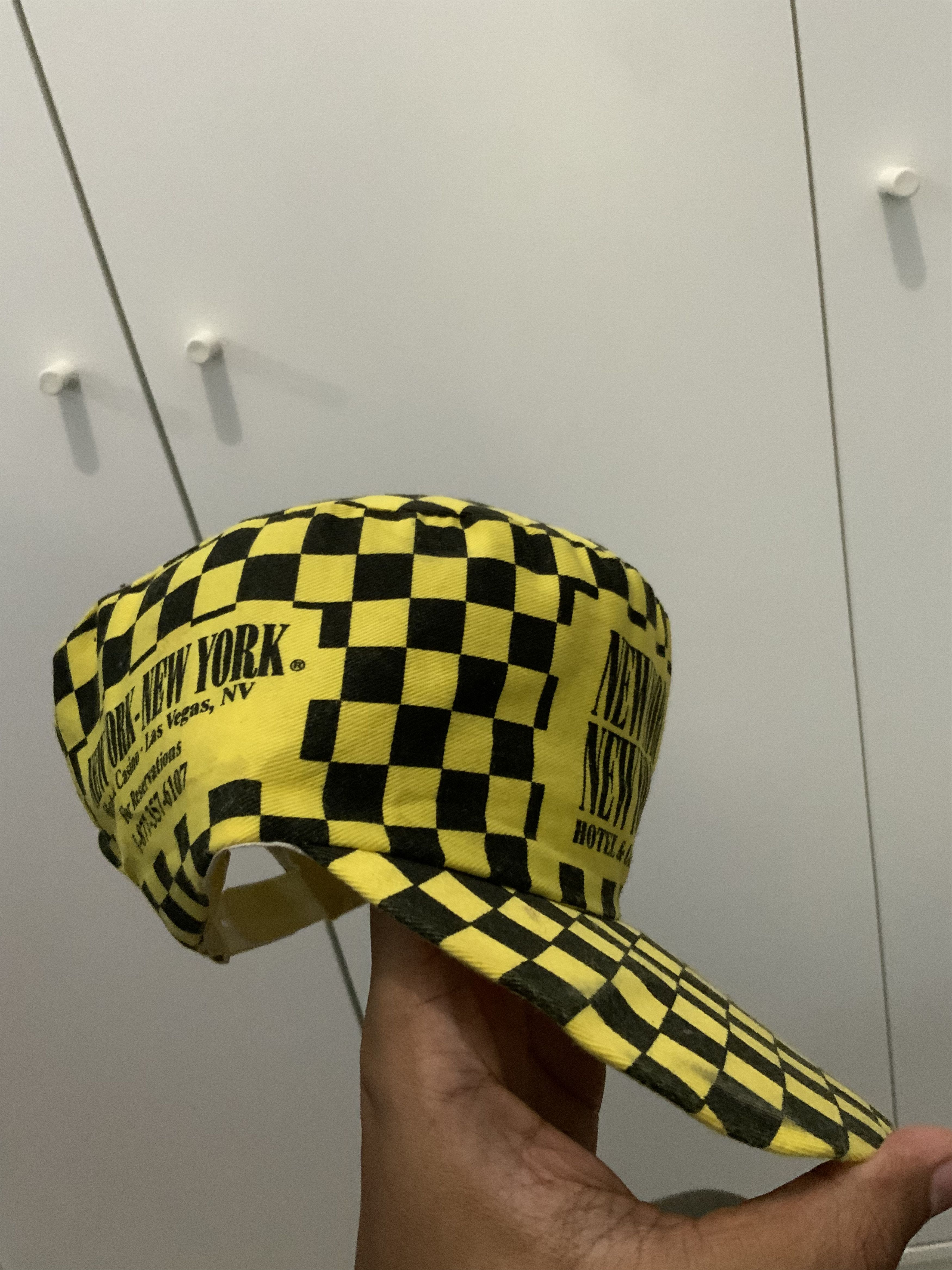 Vintage Yellow New York Hotel & Casino Hat Size ONE SIZE - 11 Thumbnail
