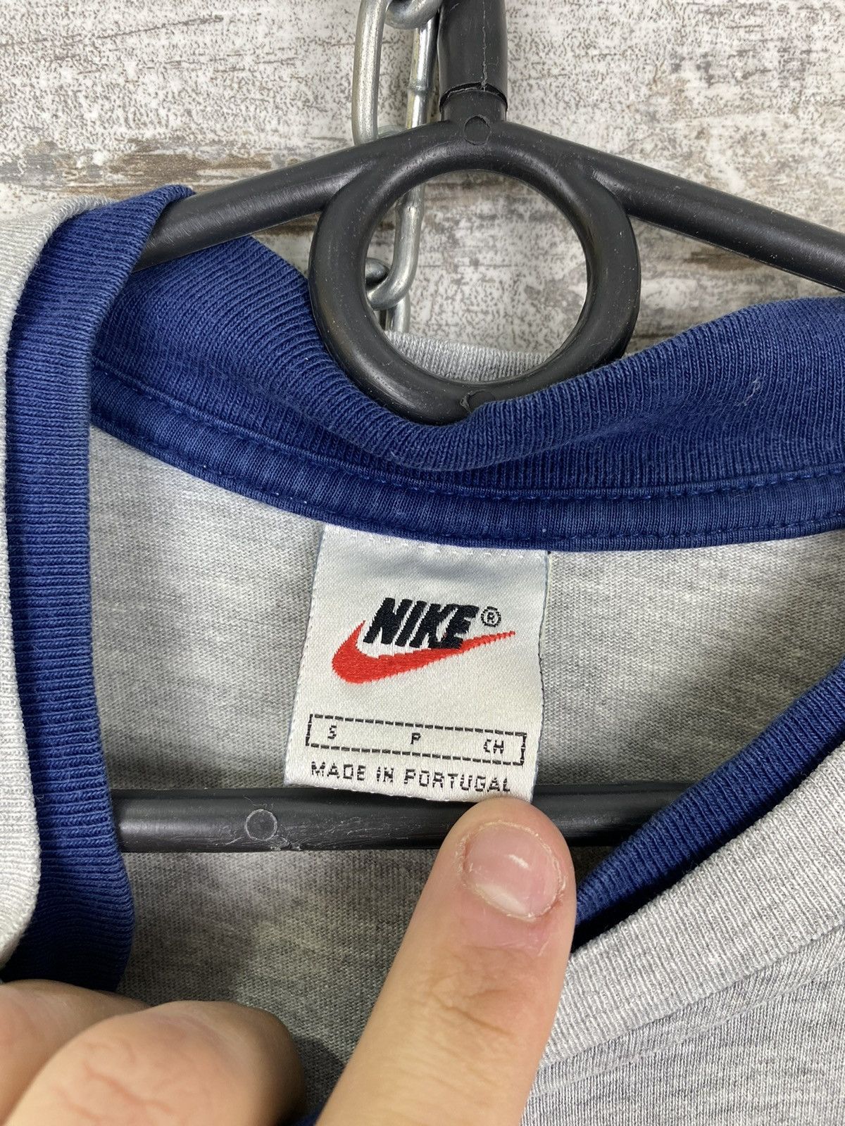 Nike Mens Vintage Nike T Shirt big logo y2k streetwear rare tee Size US S / EU 44-46 / 1 - 5 Thumbnail