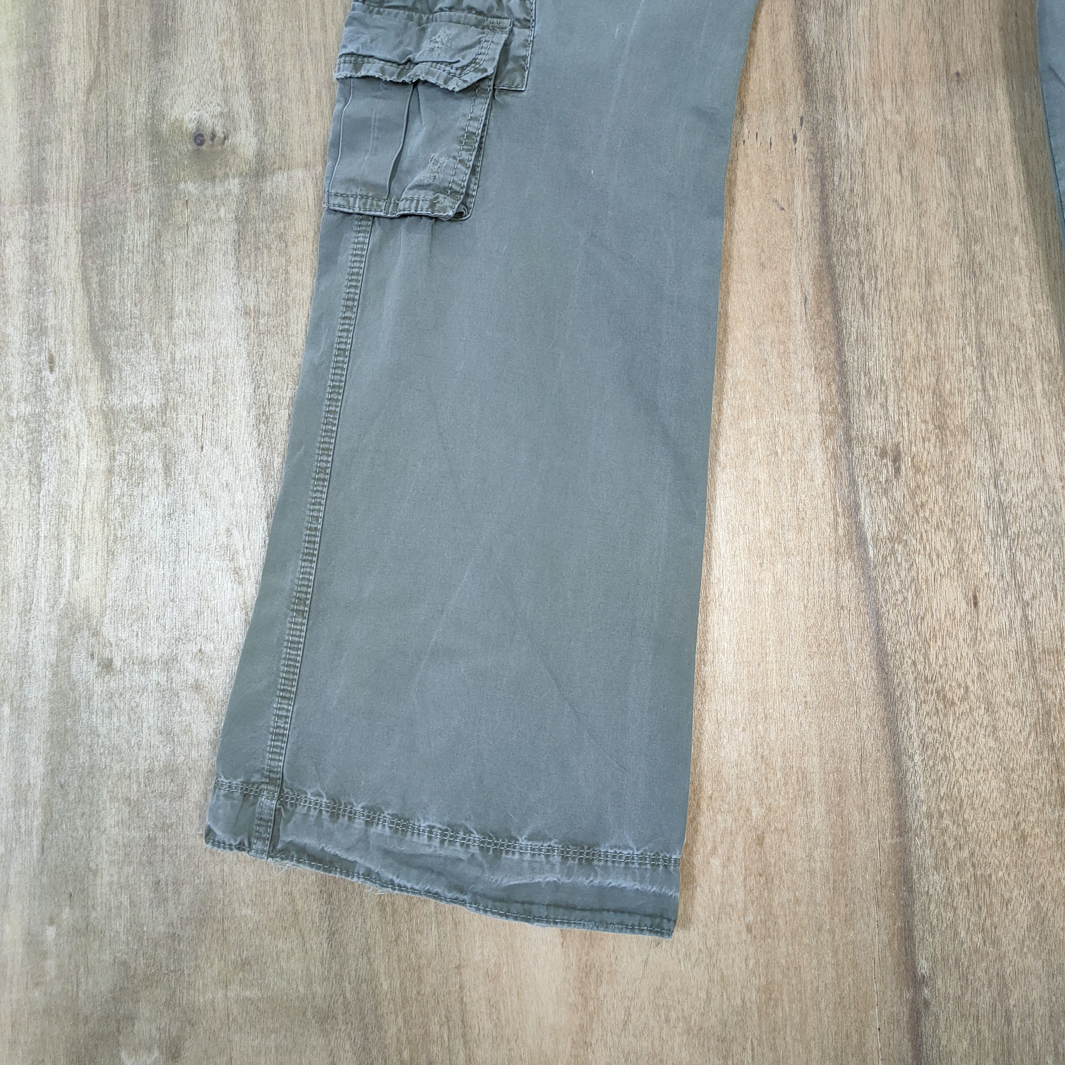 Japanese Brand VINTAGE JAPANESE BRAND FLARE CARGO PANTS Size US 30 / EU 46 - 9 Thumbnail