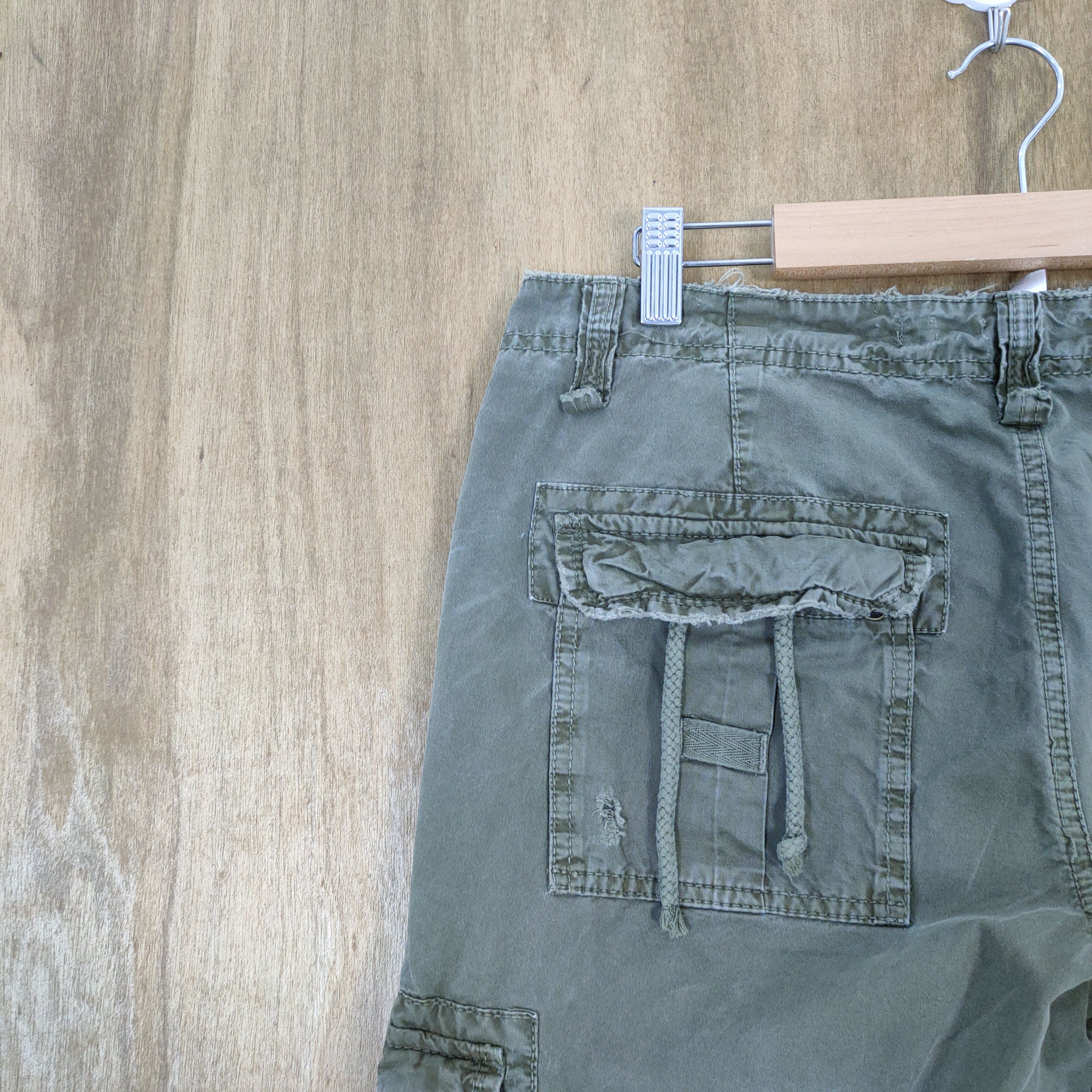 Japanese Brand VINTAGE JAPANESE BRAND FLARE CARGO PANTS Size US 30 / EU 46 - 16 Thumbnail