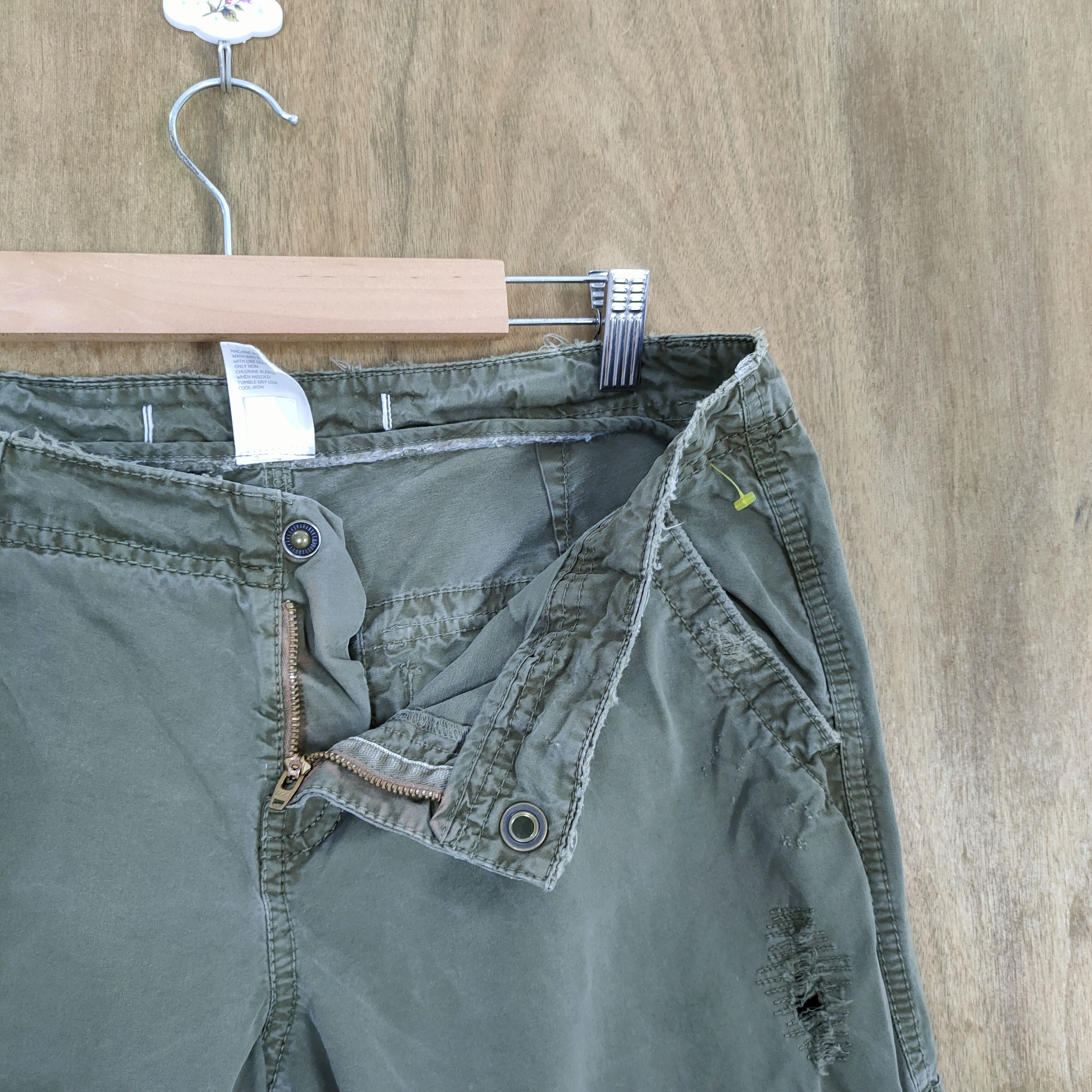 Japanese Brand VINTAGE JAPANESE BRAND FLARE CARGO PANTS Size US 30 / EU 46 - 17 Thumbnail