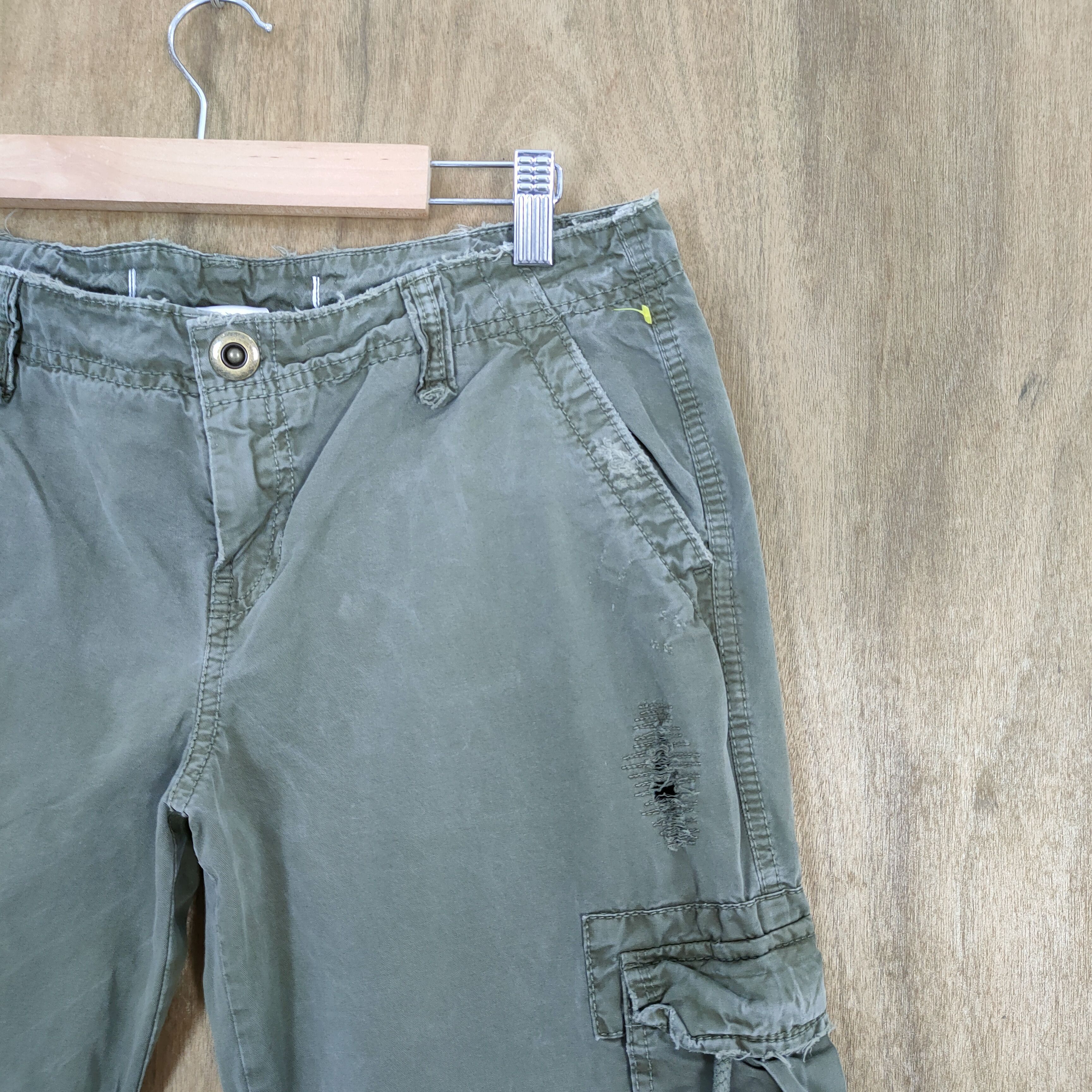 Japanese Brand VINTAGE JAPANESE BRAND FLARE CARGO PANTS Size US 30 / EU 46 - 6 Thumbnail