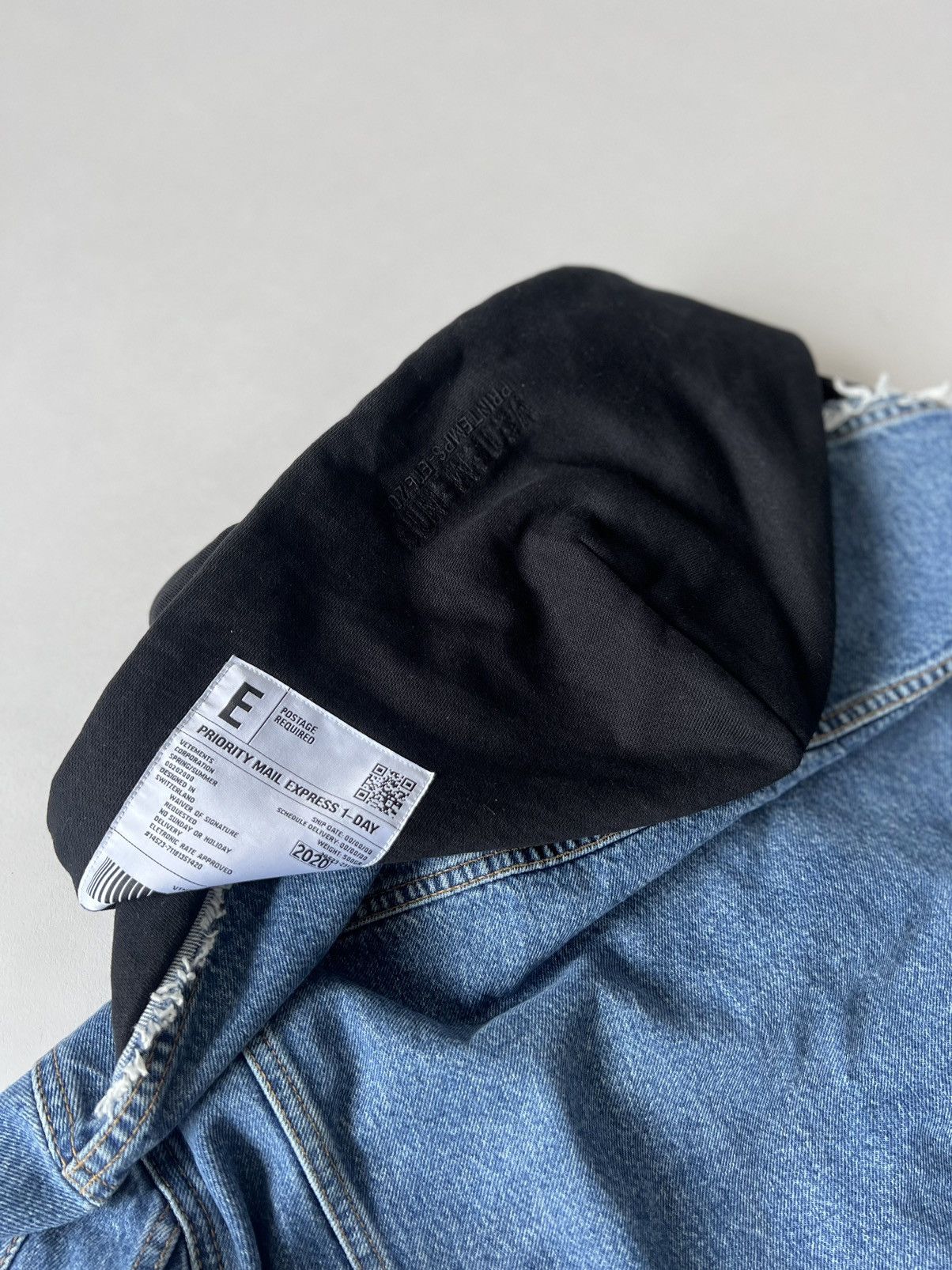 Vetements Vetements Oversized Hooded Denim Jacket Size US S / EU 44-46 / 1 - 7 Thumbnail