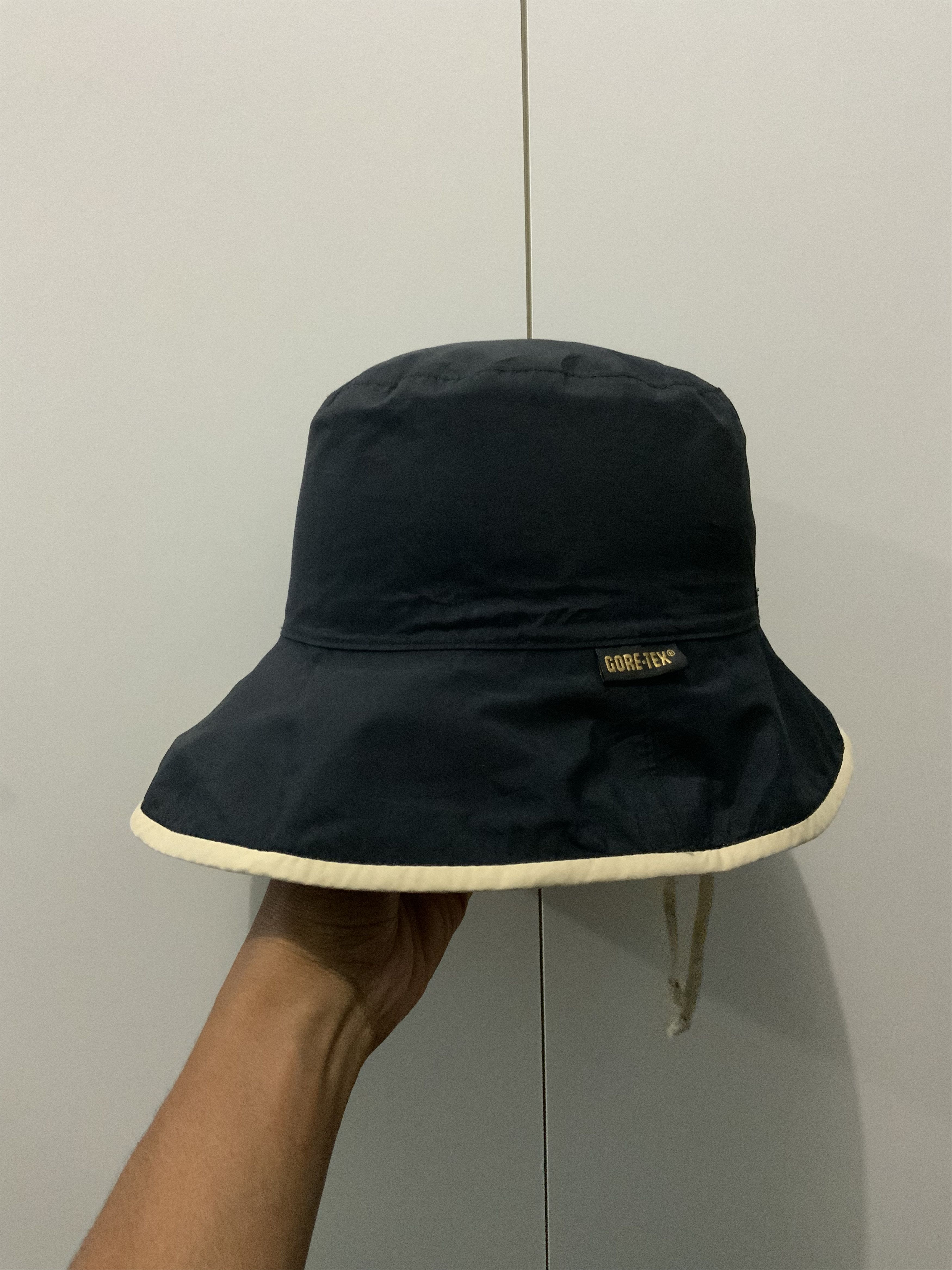 Goretex Goretex X Les Belles Modes Reversible Bucket Hat Size ONE SIZE - 1 Thumbnail