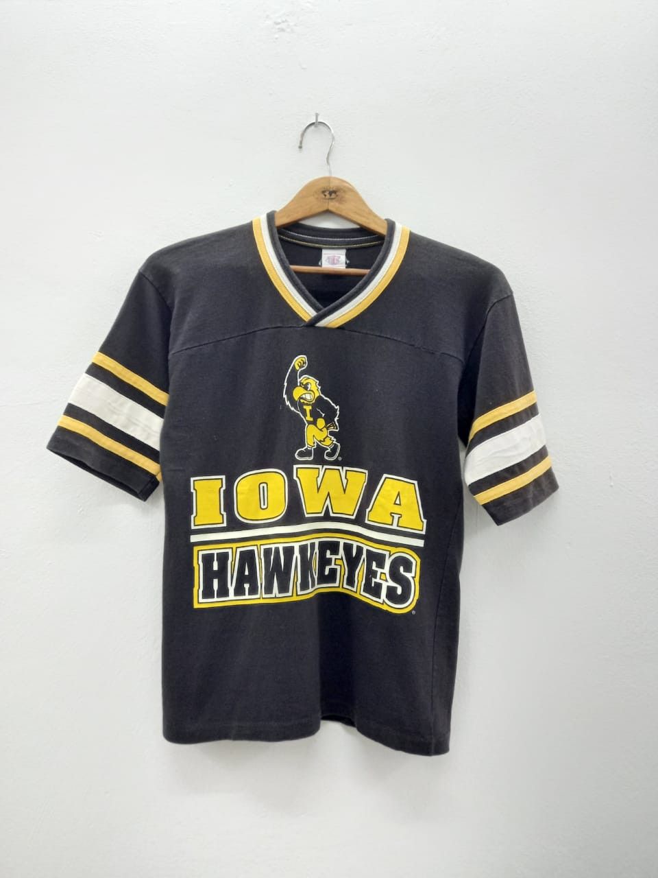 Vintage Vintage 80s IOWA Hawkeyes Size M / US 6-8 / IT 42-44 - 1 Thumbnail