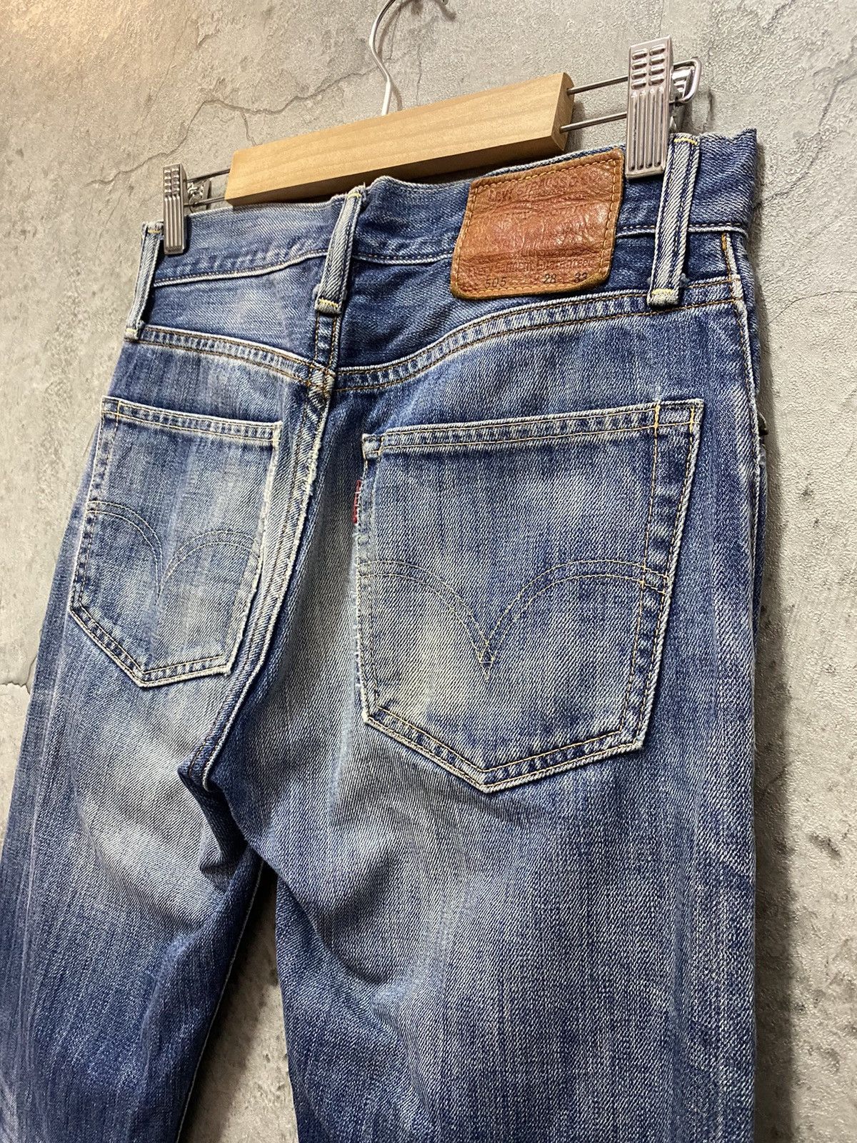 Levi's Vintage Levis 505 Faded Blue Denim Pants Size US 28 / EU 44 - 12 Thumbnail