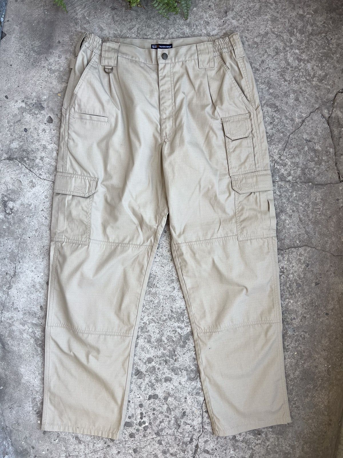 5.11 511 Tactical Pants Cargo Pants Multipocket baggy jnco style Size US 34 / EU 50 - 2 Thumbnail