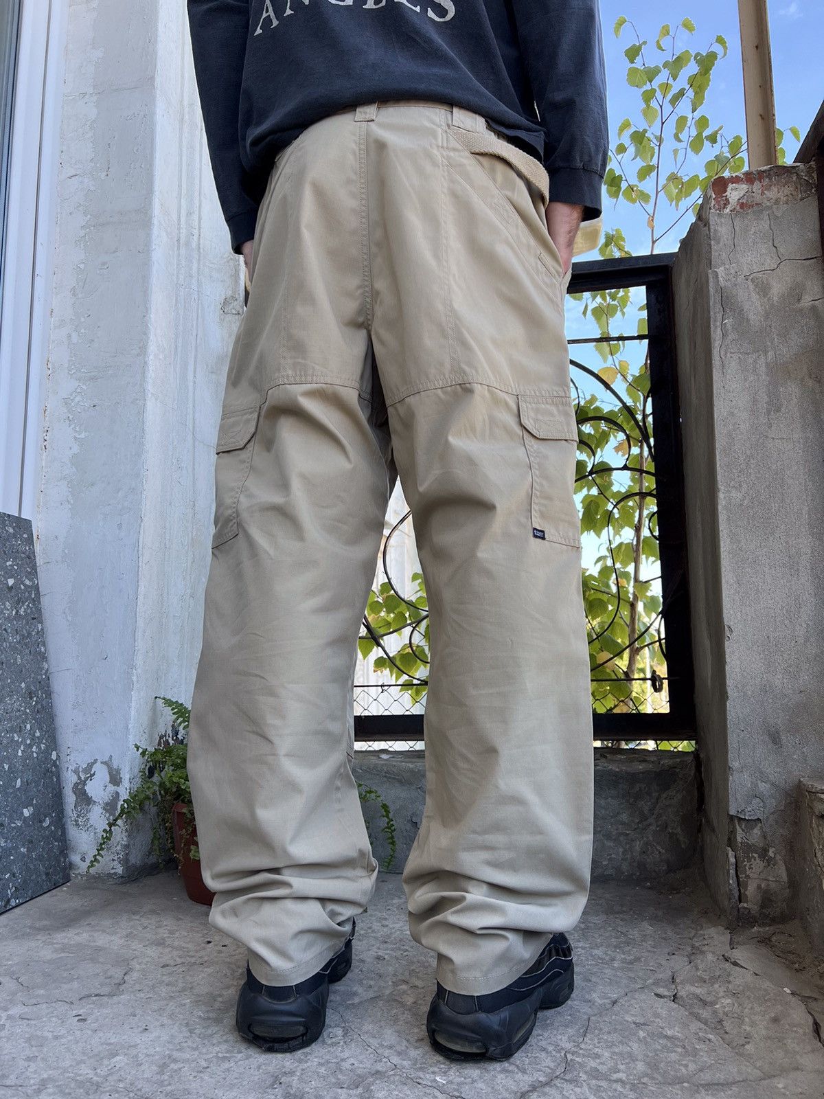 5.11 511 Tactical Pants Cargo Pants Multipocket baggy jnco style Size US 34 / EU 50 - 4 Thumbnail