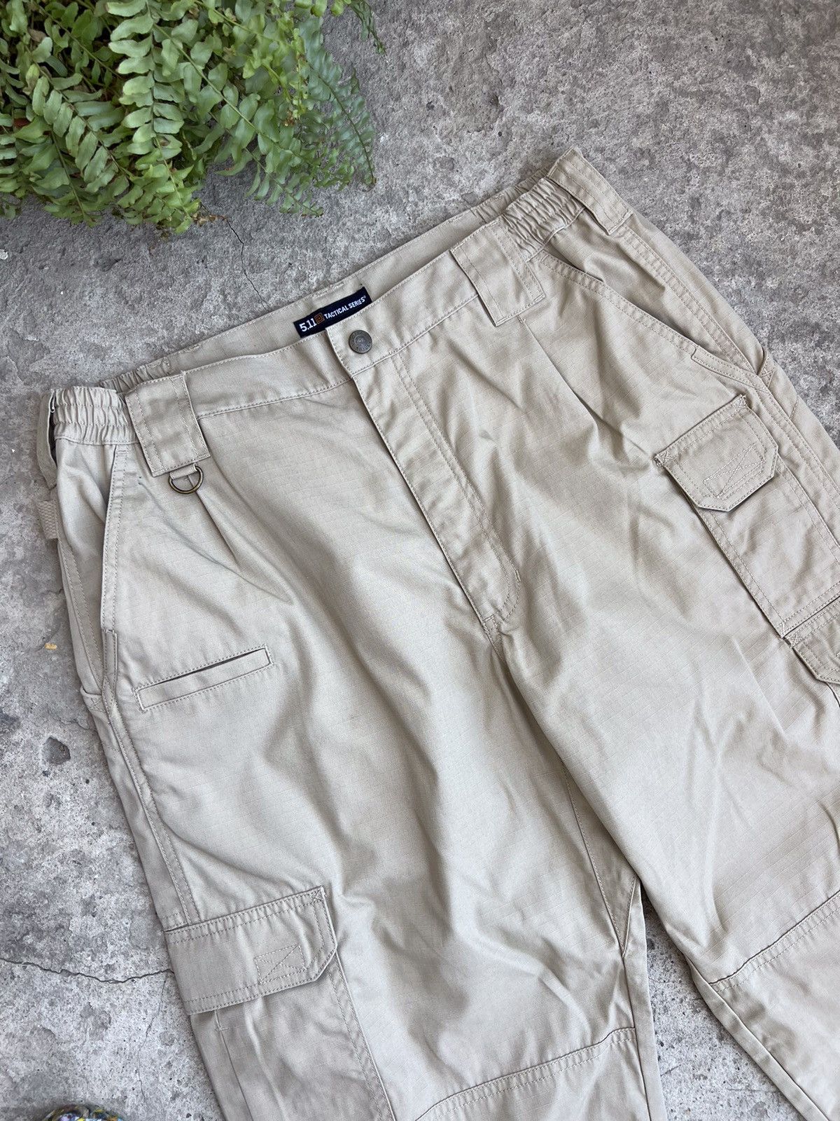 5.11 511 Tactical Pants Cargo Pants Multipocket baggy jnco style Size US 34 / EU 50 - 7 Thumbnail