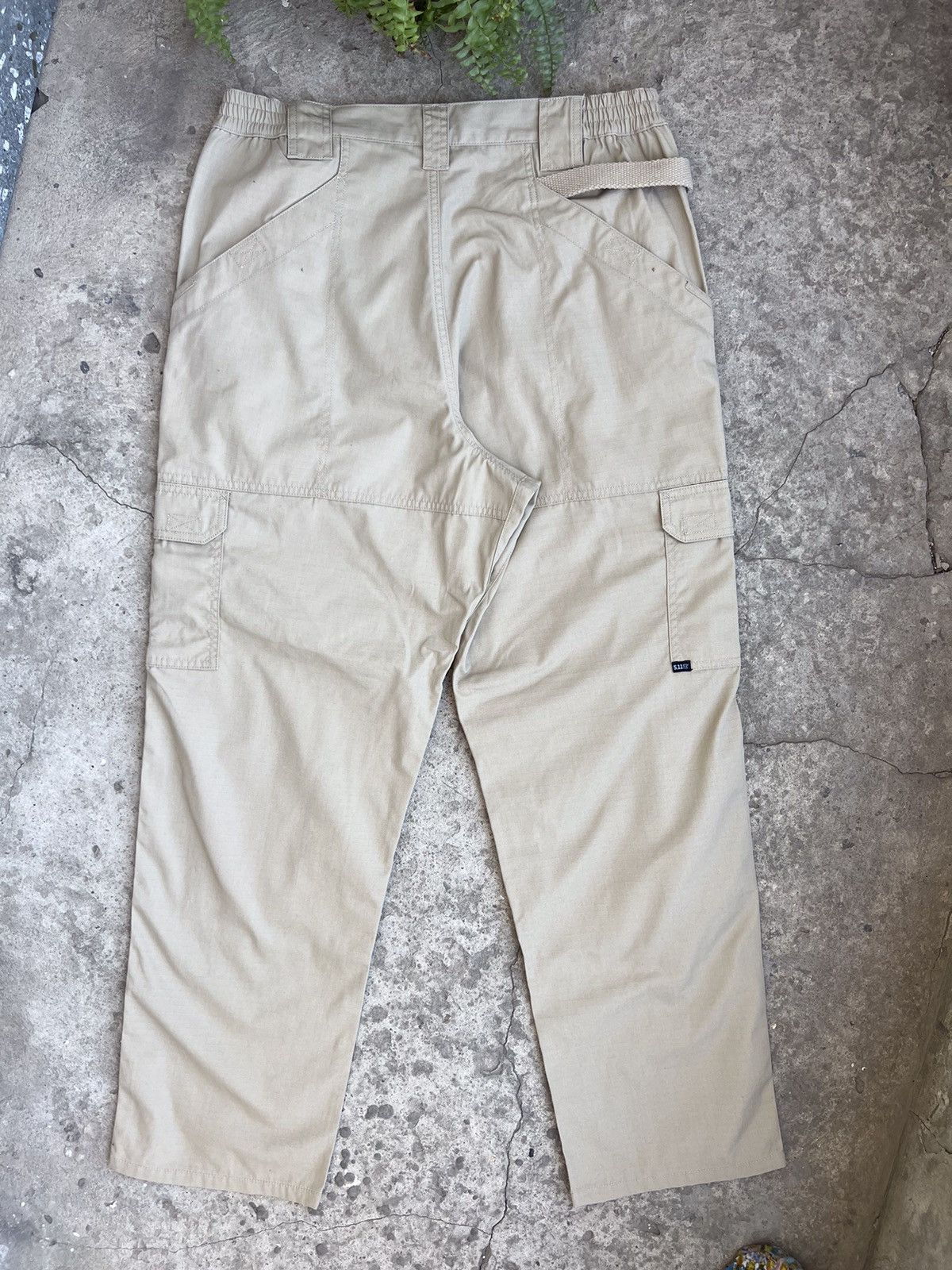 5.11 511 Tactical Pants Cargo Pants Multipocket baggy jnco style Size US 34 / EU 50 - 5 Thumbnail