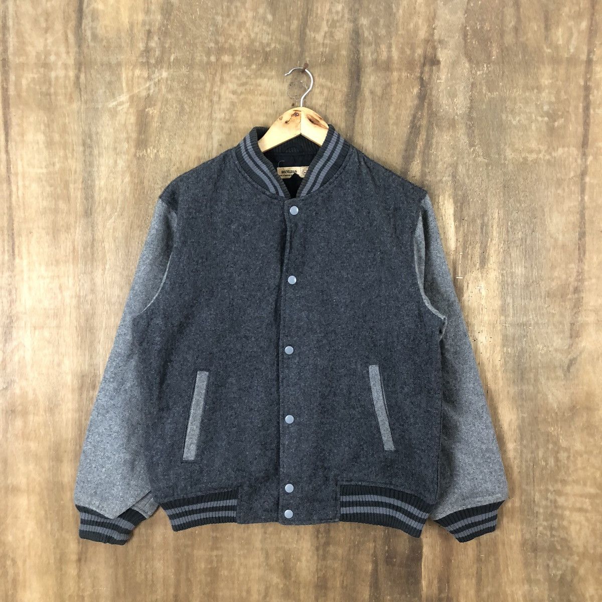 Japanese Brand VINTAGE DANLEGS GREY WOOL VARSITY JACKET #1861 Size US M / EU 48-50 / 2 - 1 Thumbnail