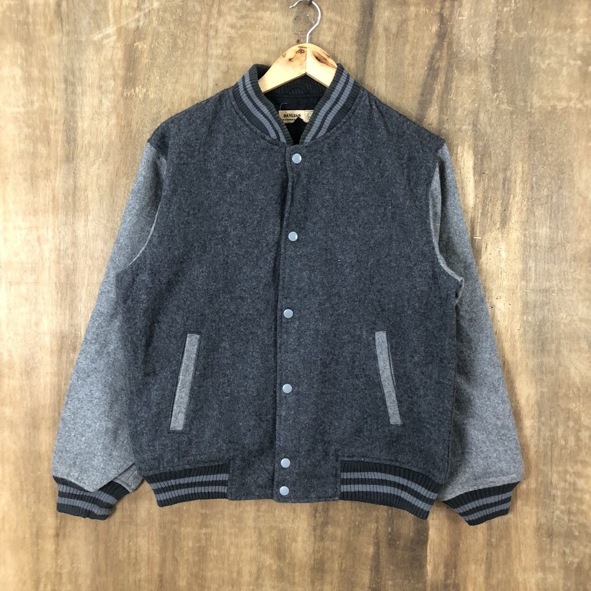 Japanese Brand VINTAGE DANLEGS GREY WOOL VARSITY JACKET #1861 Size US M / EU 48-50 / 2 - 3 Thumbnail
