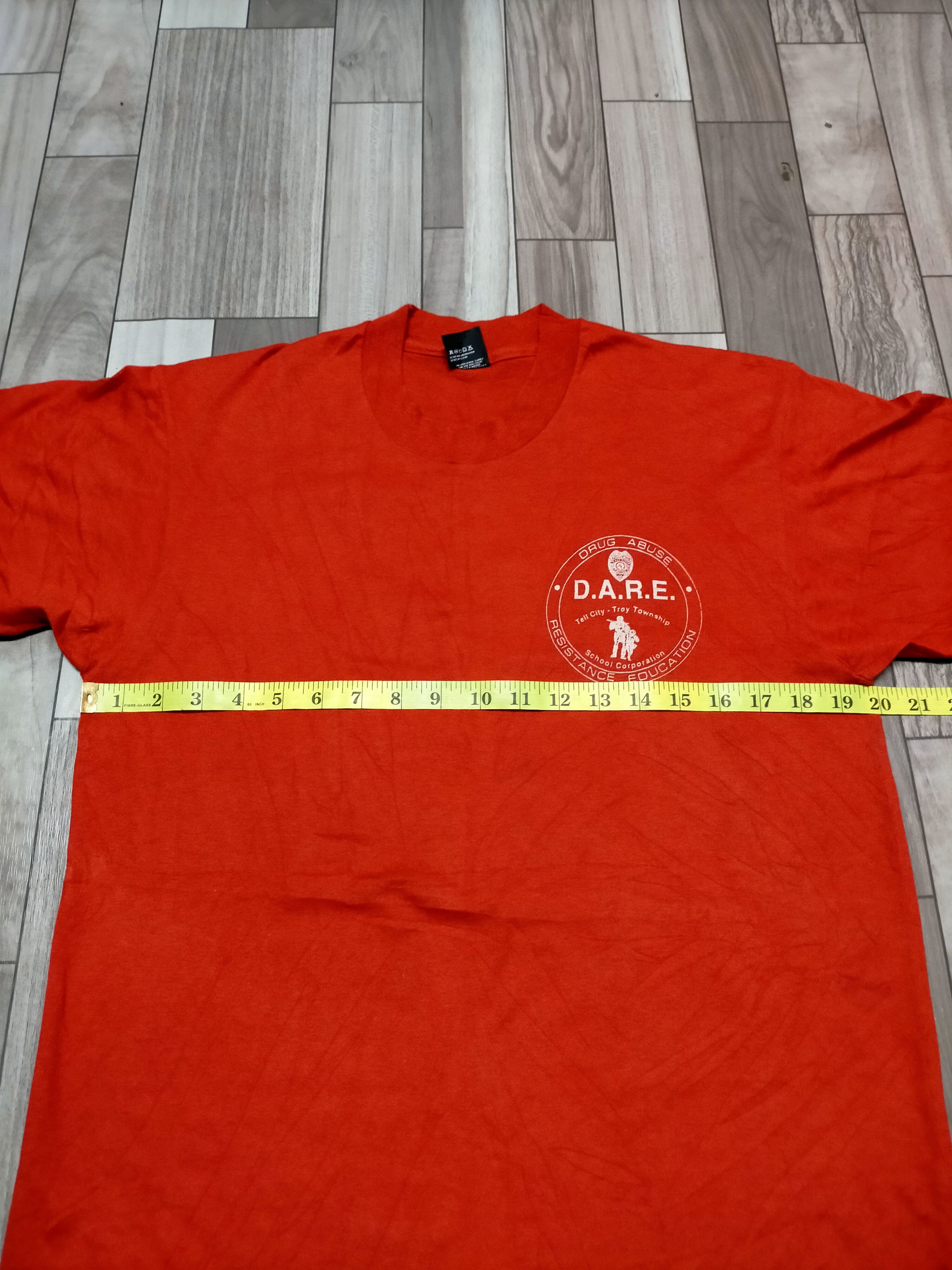 D.A.R.E Vintage 90s D.A.R.E. to keep kids off drugs tee Size US L / EU 52-54 / 3 - 6 Thumbnail