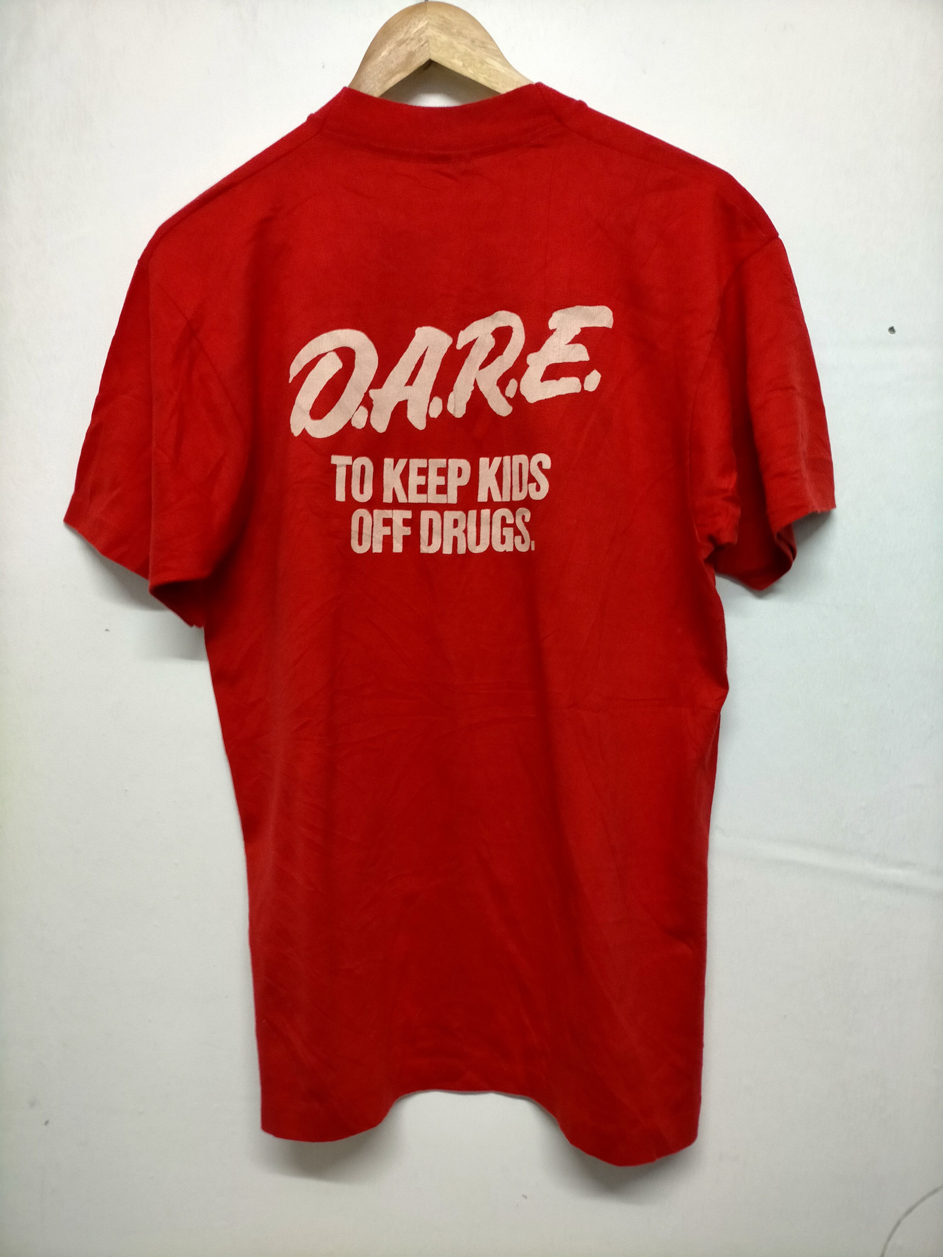 D.A.R.E Vintage 90s D.A.R.E. to keep kids off drugs tee Size US L / EU 52-54 / 3 - 1 Thumbnail