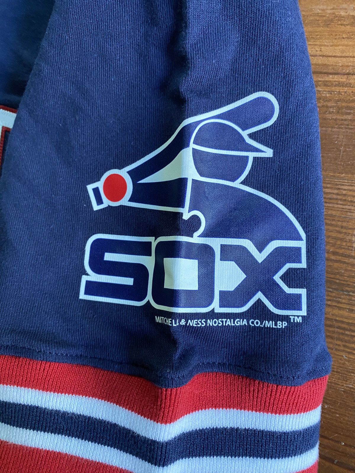 Cooperstown Collection Chicago White Sox Mitchell & Ness Retro Jersey Baseball Tee Size US L / EU 52-54 / 3 - 8 Thumbnail