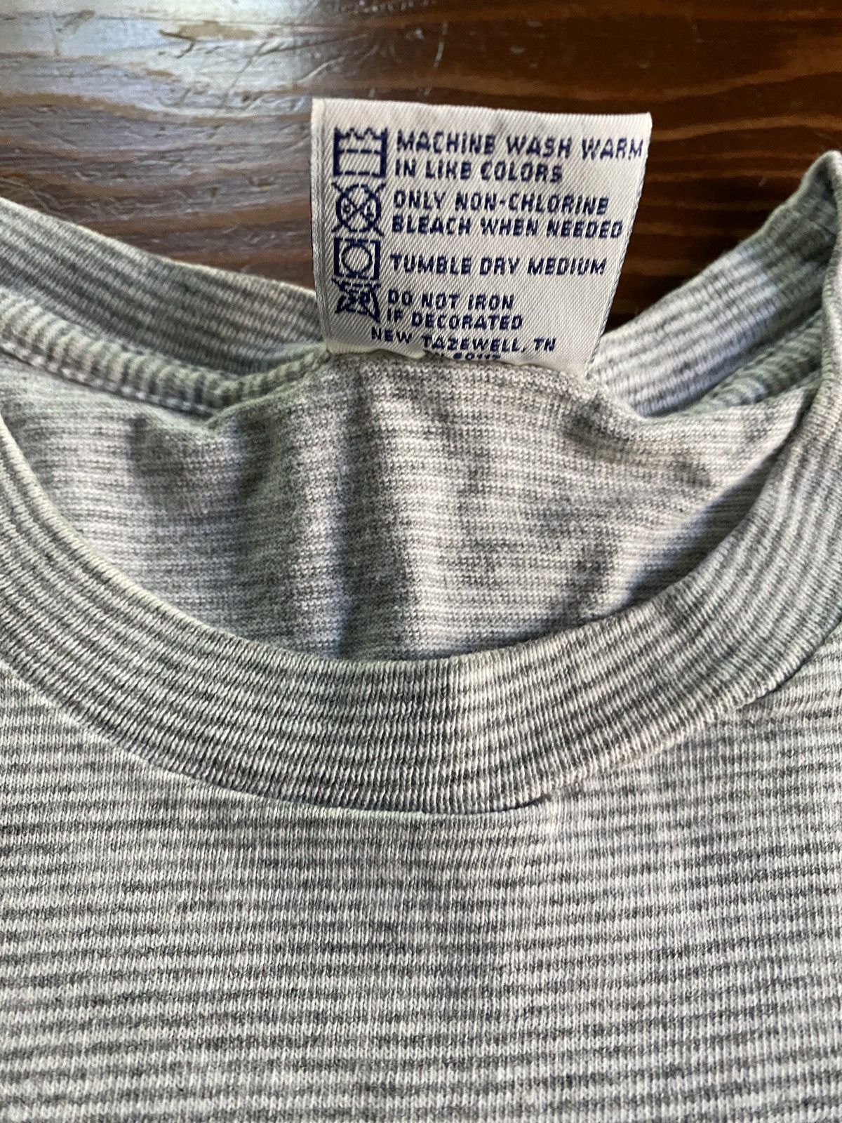 Vintage Vintage 90’s Hilton Head Head Striped Single Stitch Tee Size US L / EU 52-54 / 3 - 12 Thumbnail