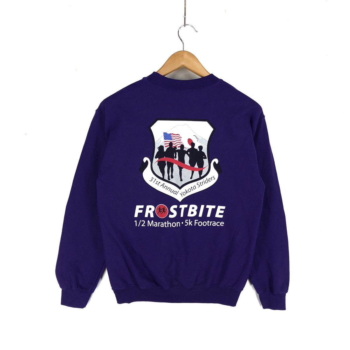 Gildan Y2K Vintage YOKOTA STRIDER Frost Bite Sweatshirt #2462-86 Size US S / EU 44-46 / 1 - 1 Thumbnail