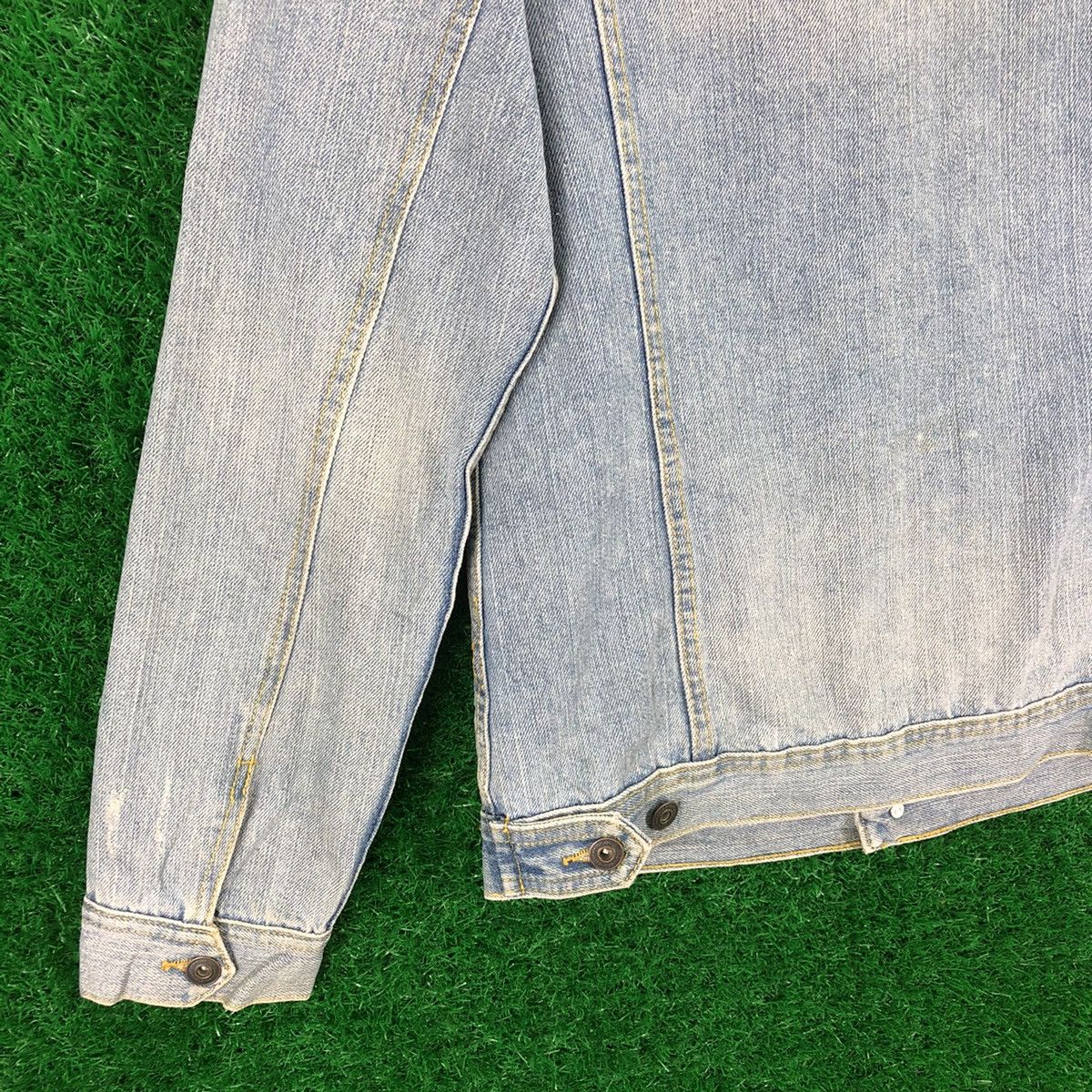 Japanese Brand Vintage 90's Trucker Denim Jacket Faded Distressed Style Size S / US 4 / IT 40 - 6 Thumbnail